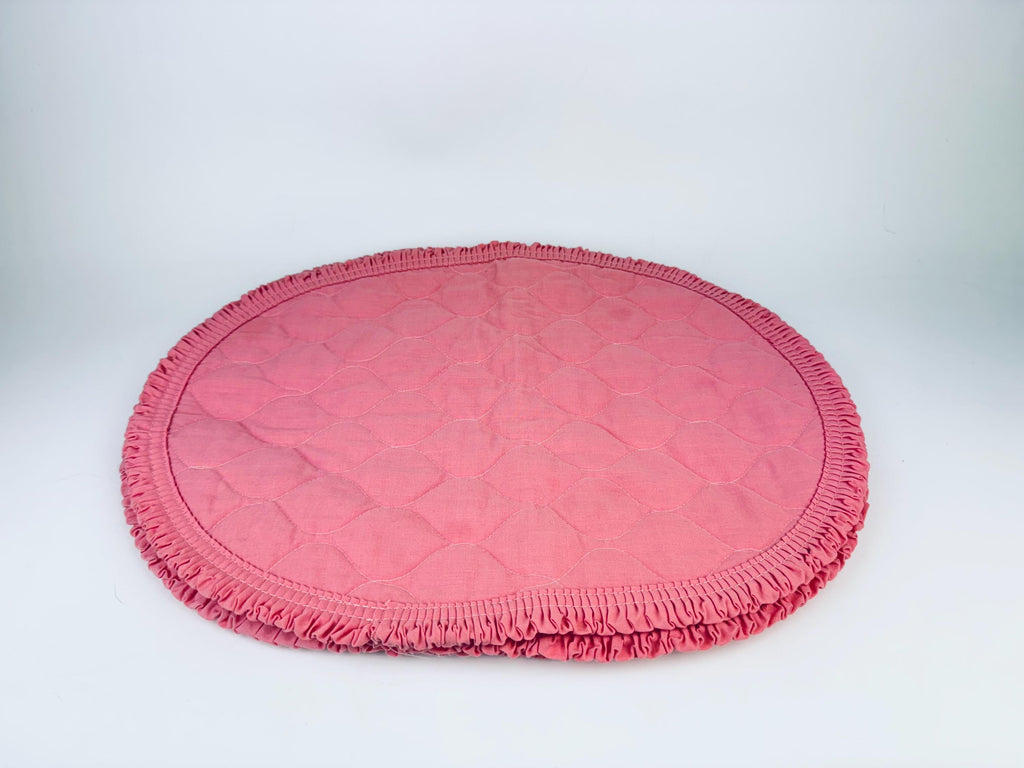 Product image for 'vintage pink quilted place mats ruffled edge set of four 4' (view 59d15f)