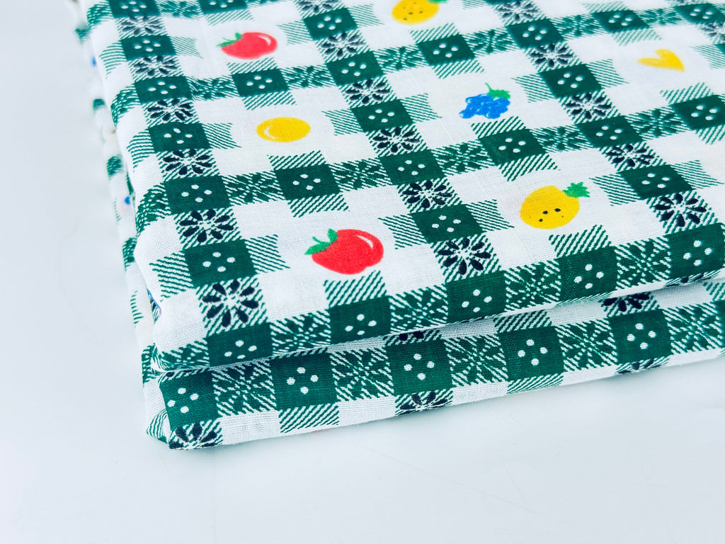 Product image for 'vintage green plaid fruit fabric 40 x 130' (view 39c296)