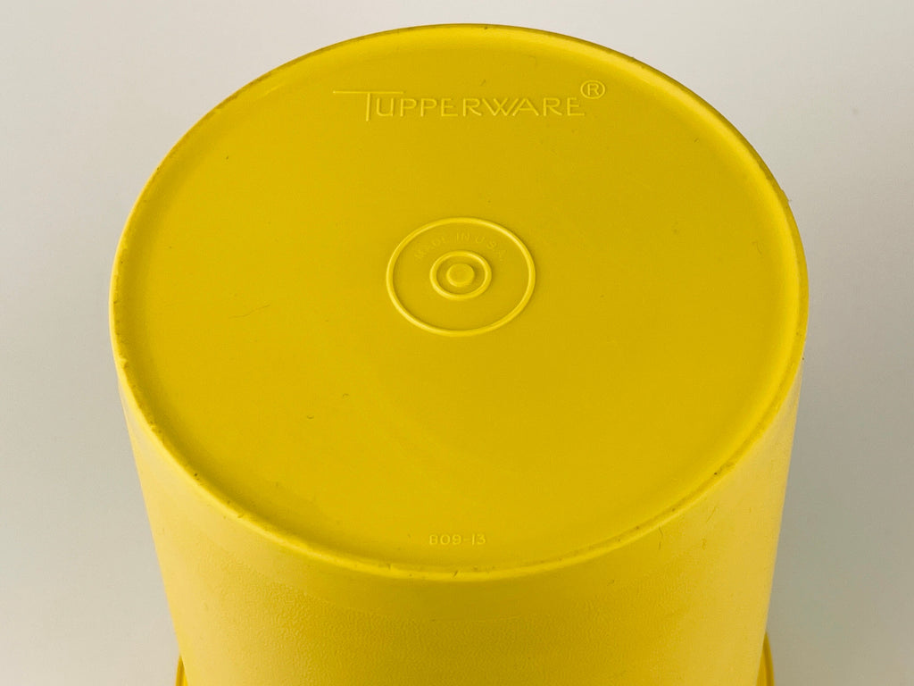 Product image for 'vintage plastic tupperware countertop servalier container 809 13 maxi canister sold separately' (view 214540)