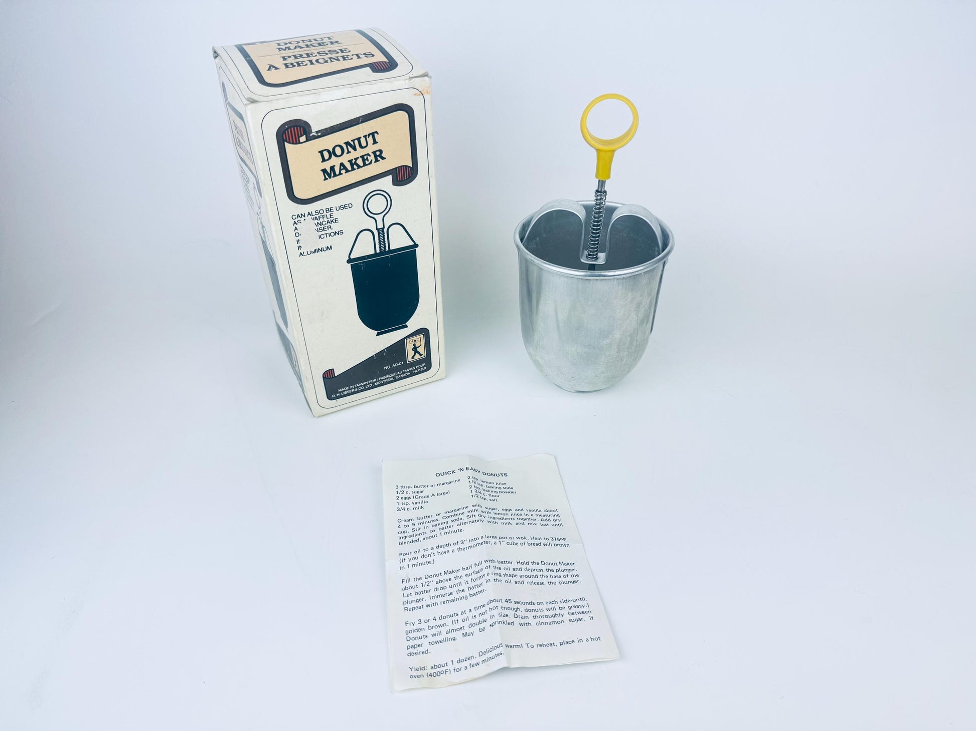 Product image for 'vintage donut waffle pancake maker dispenser' (view 4bd1df)