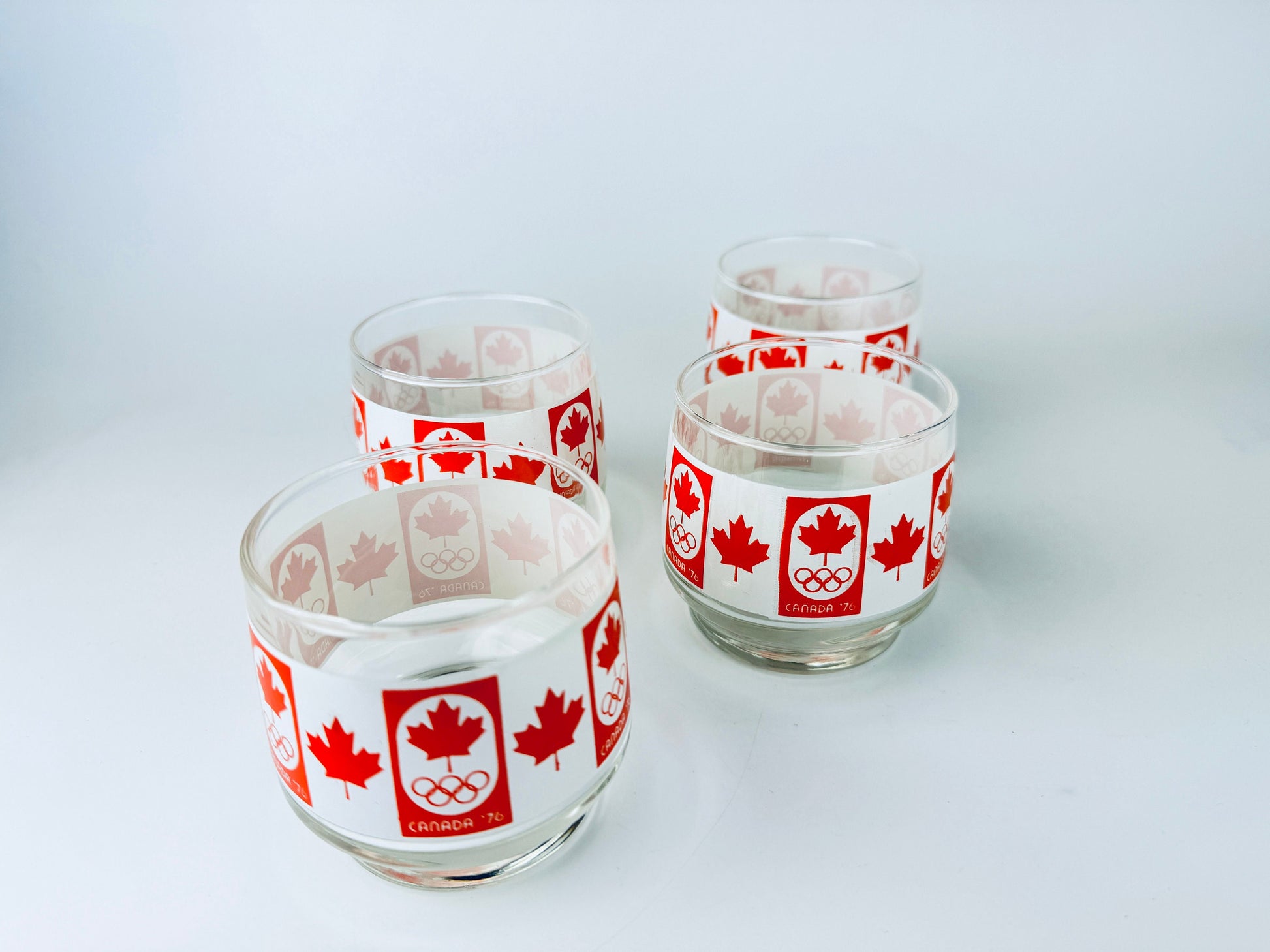Product image for 'vintage 1976 canada olympics lowball rock glasses set of four 4 barware gift vintage canadiana' (view 04562c)