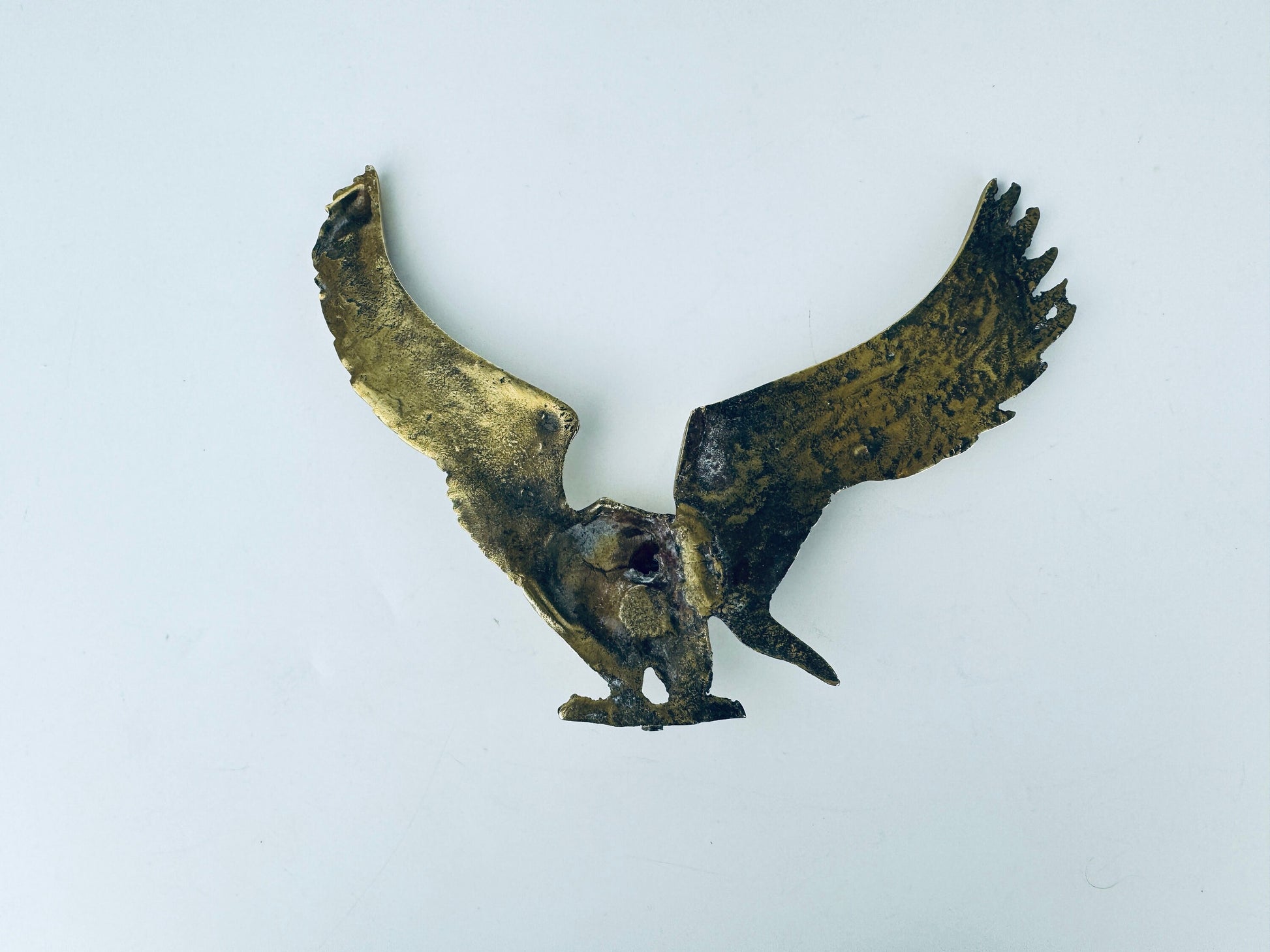 Product image for 'vintage flying solid brass eagle bird sculpture' (view 16858a)