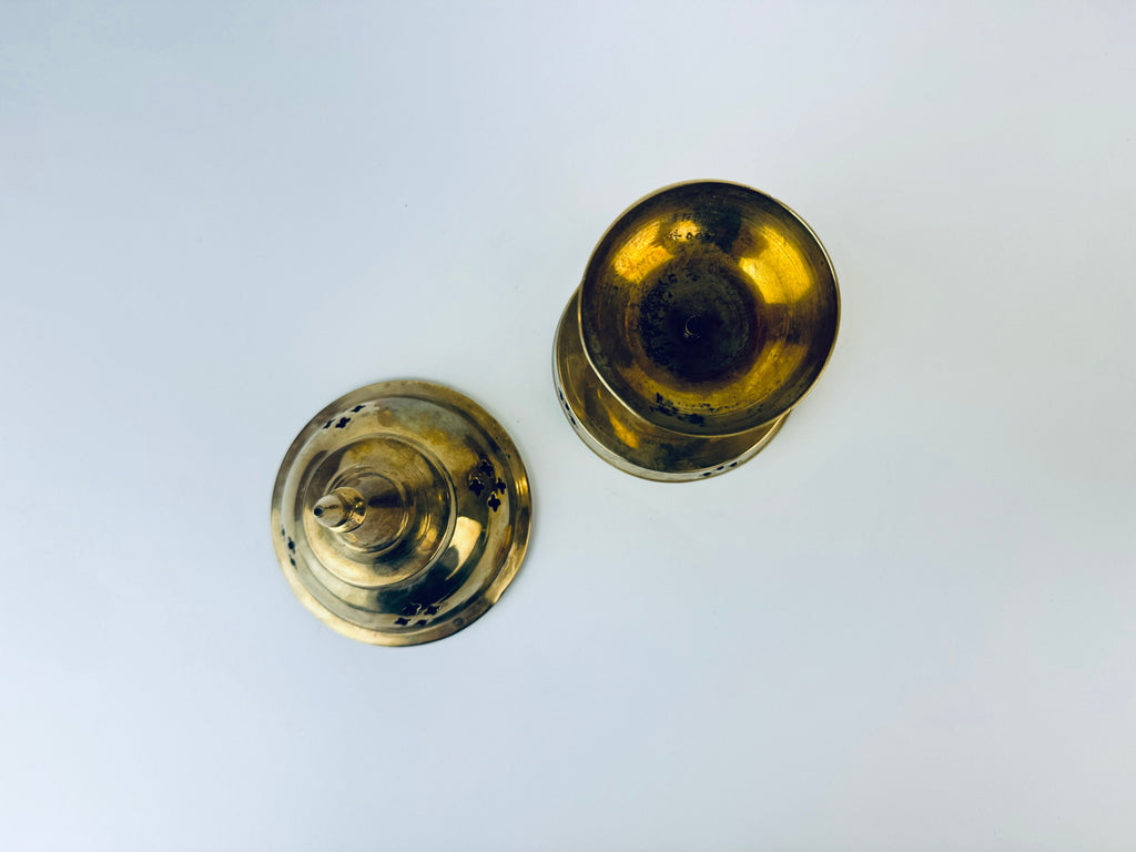 Product image for 'vintage solid brass pedestal incense burner' (view 462923)
