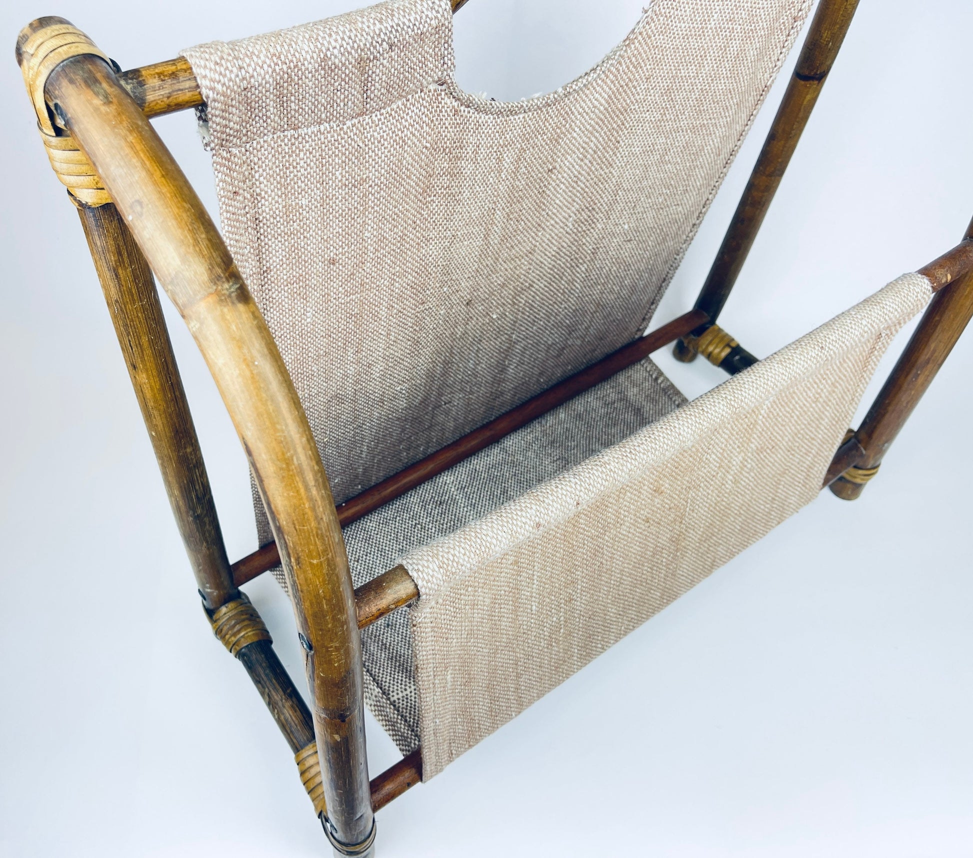 Product image for 'vintage bamboo wicker rattan magazine storage sling beige brown coloured cloth' (view 48239b)