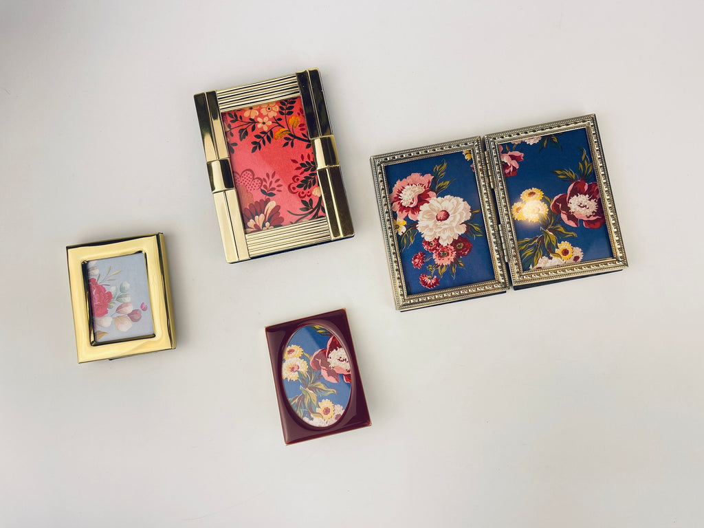 Product image for 'vintage gold metal picture frames small mini size attractive aged metal patina sold individually' (view e2a1dd)