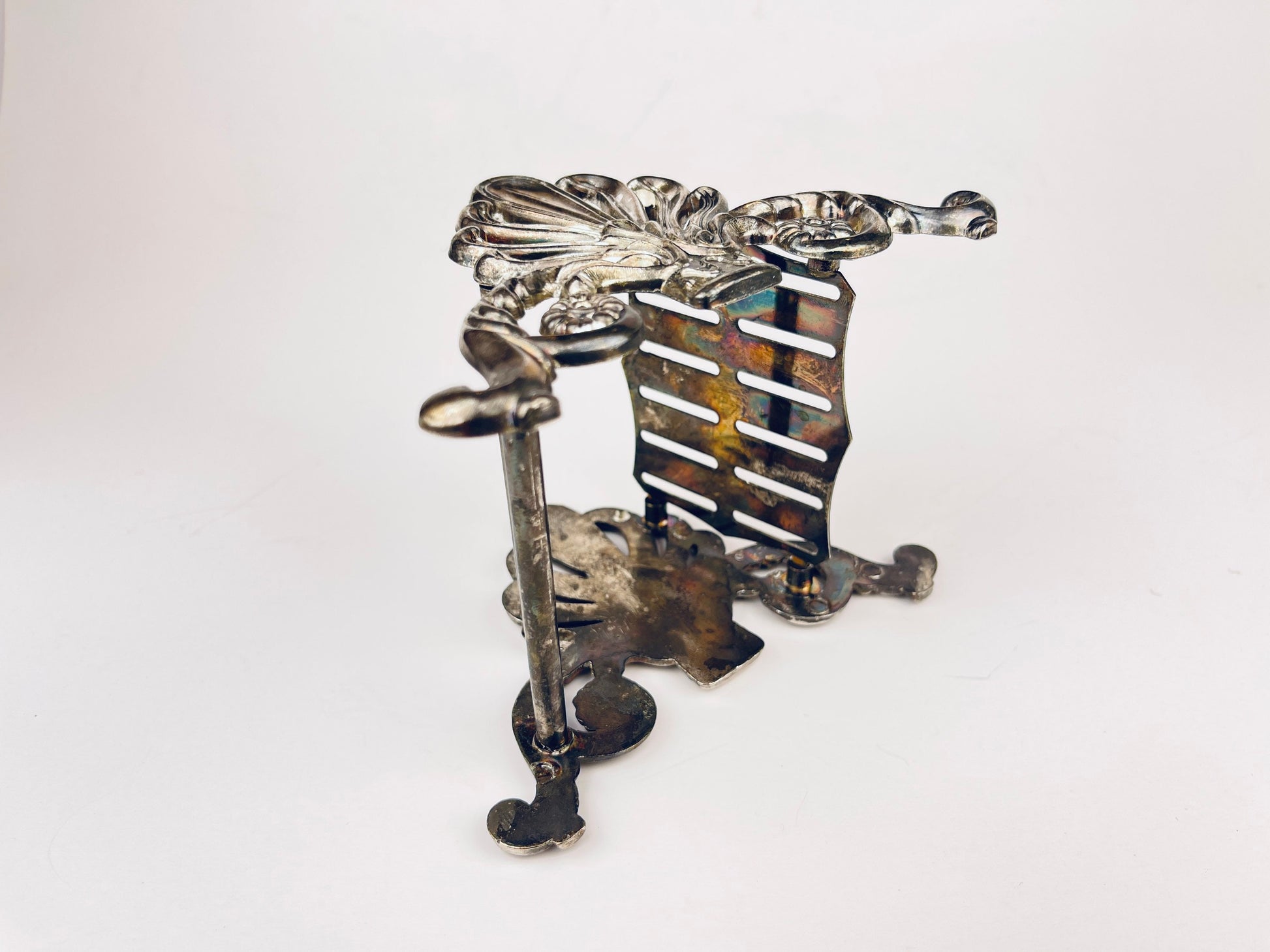 Product image for 'vintage hollywood regency silver knife holder ornate mid century kitchen accent' (view 1d1672)