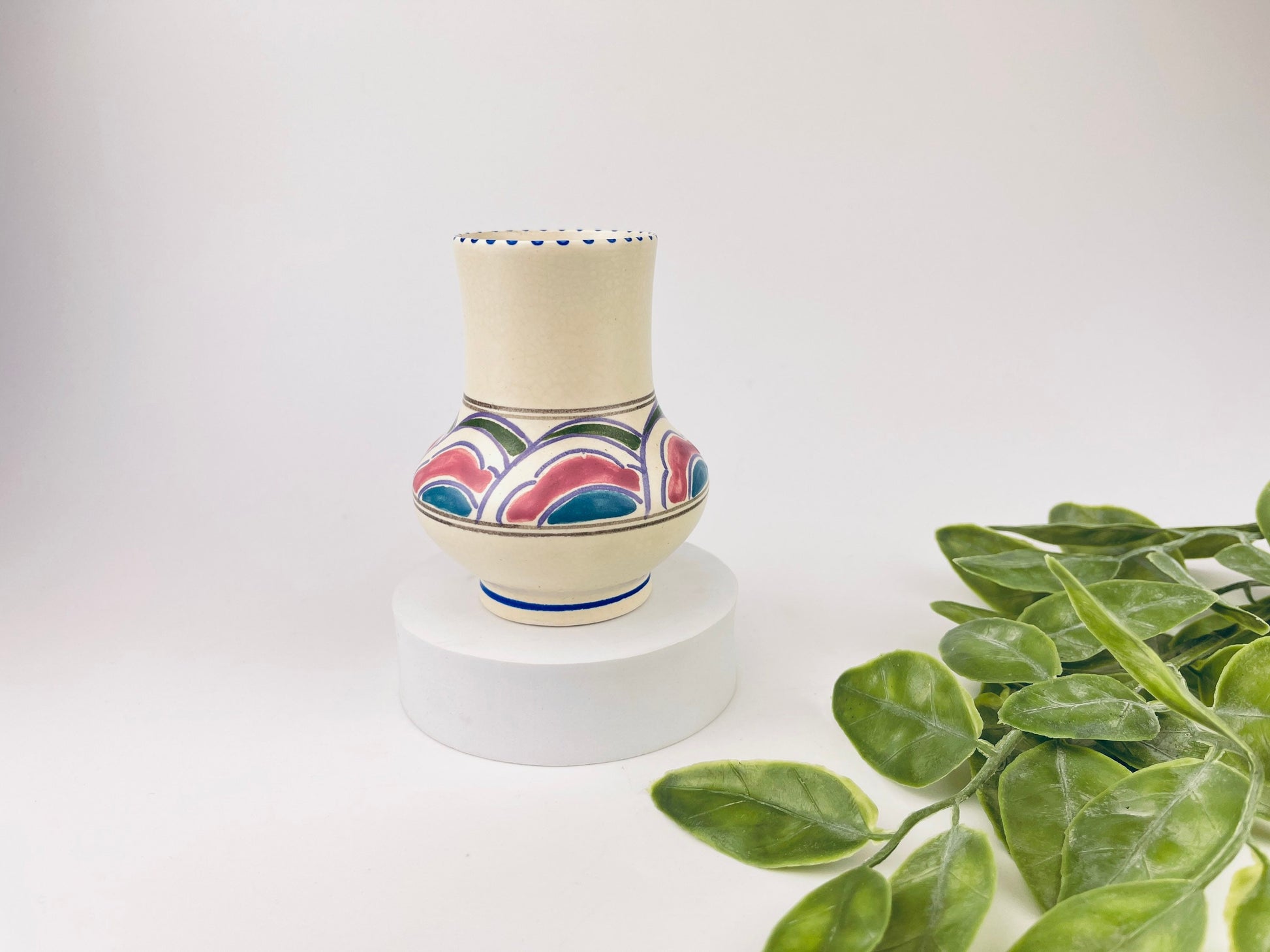 Product image for 'vintage honiton pottery art deco posey vase hand painted floral elegance' (view 694f7a)