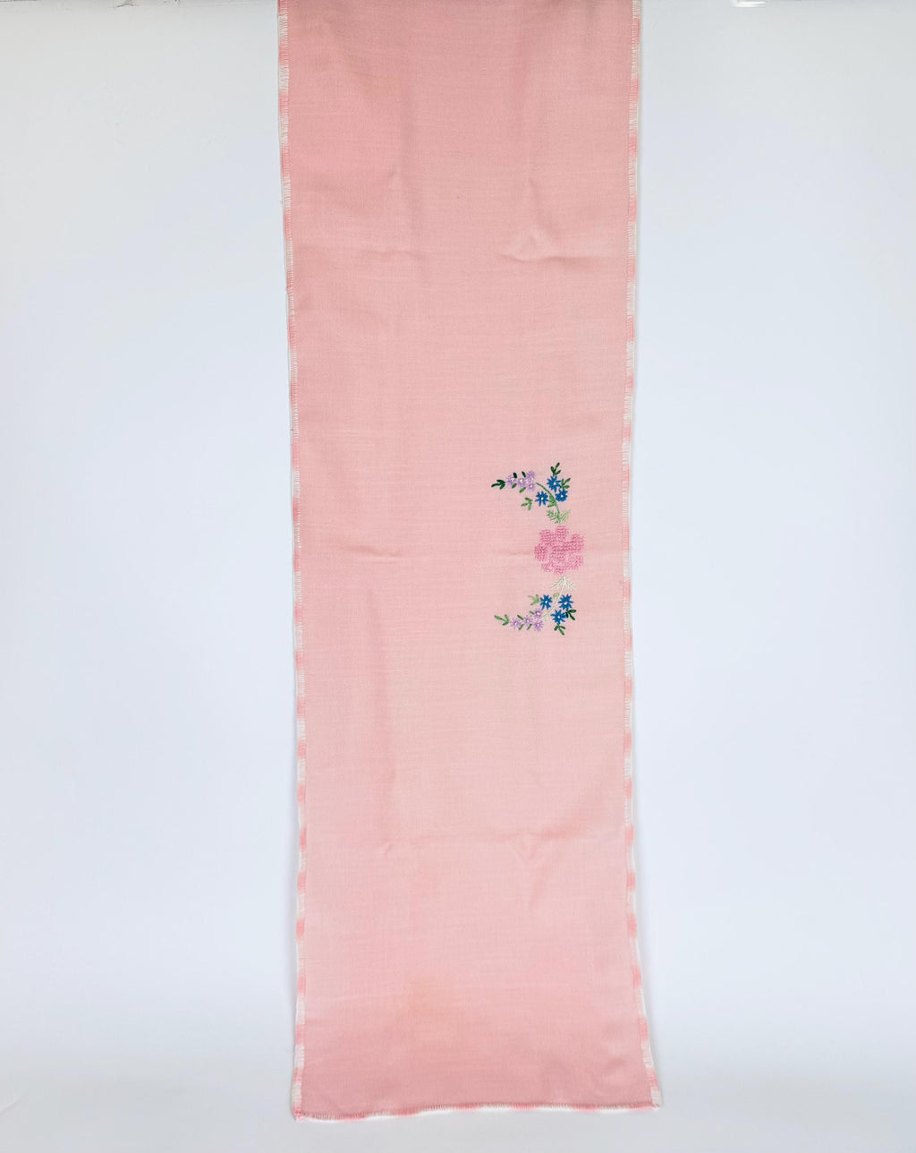 Product image for 'vintage pale pink white embroidered floral rectangular table runner' (view 8e8f86)