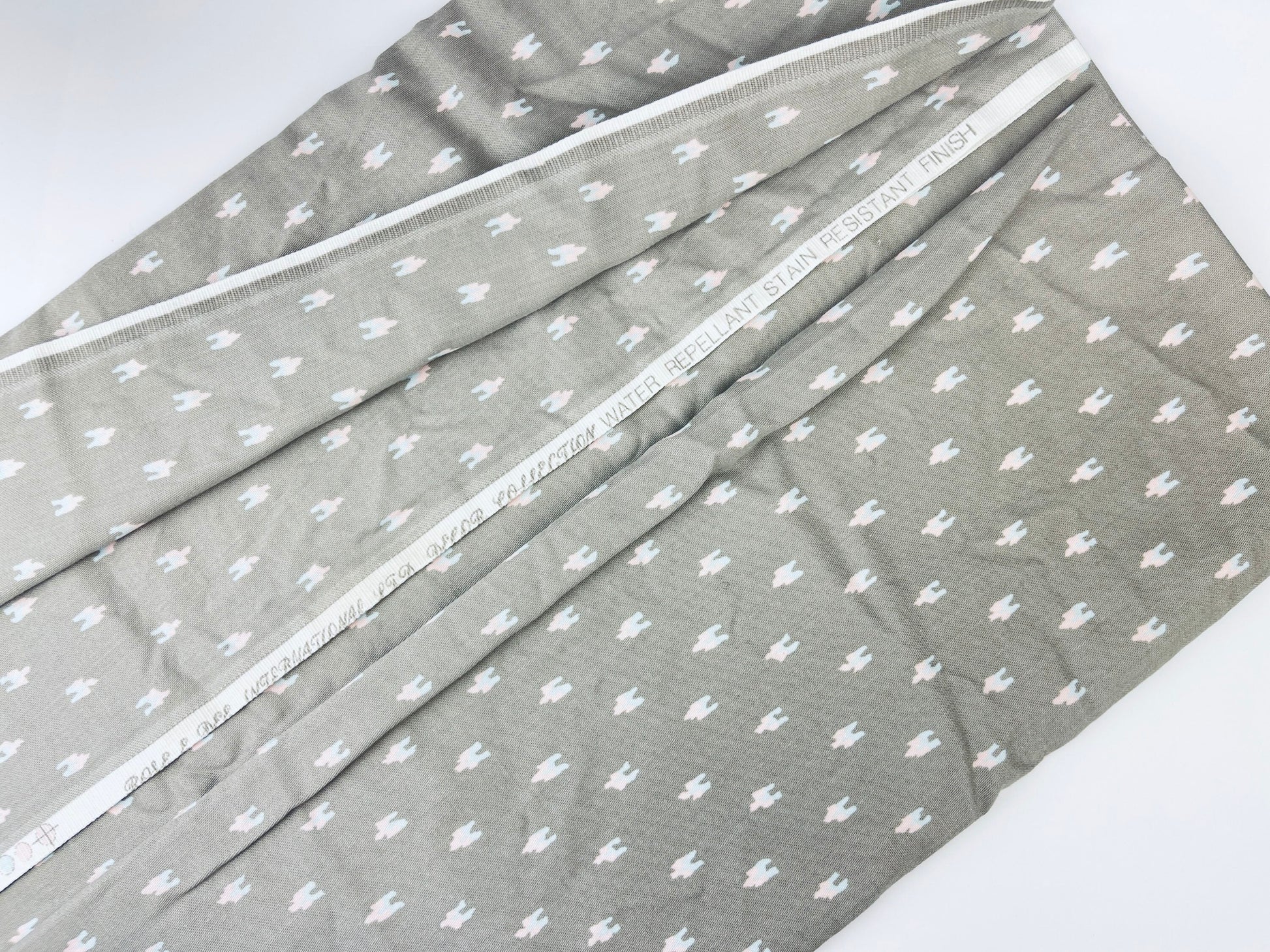 Product image for 'vintage 1990s grey pink blue southwest fabric 44 x 53 water repellent stain resistant' (view 9bfb8a)