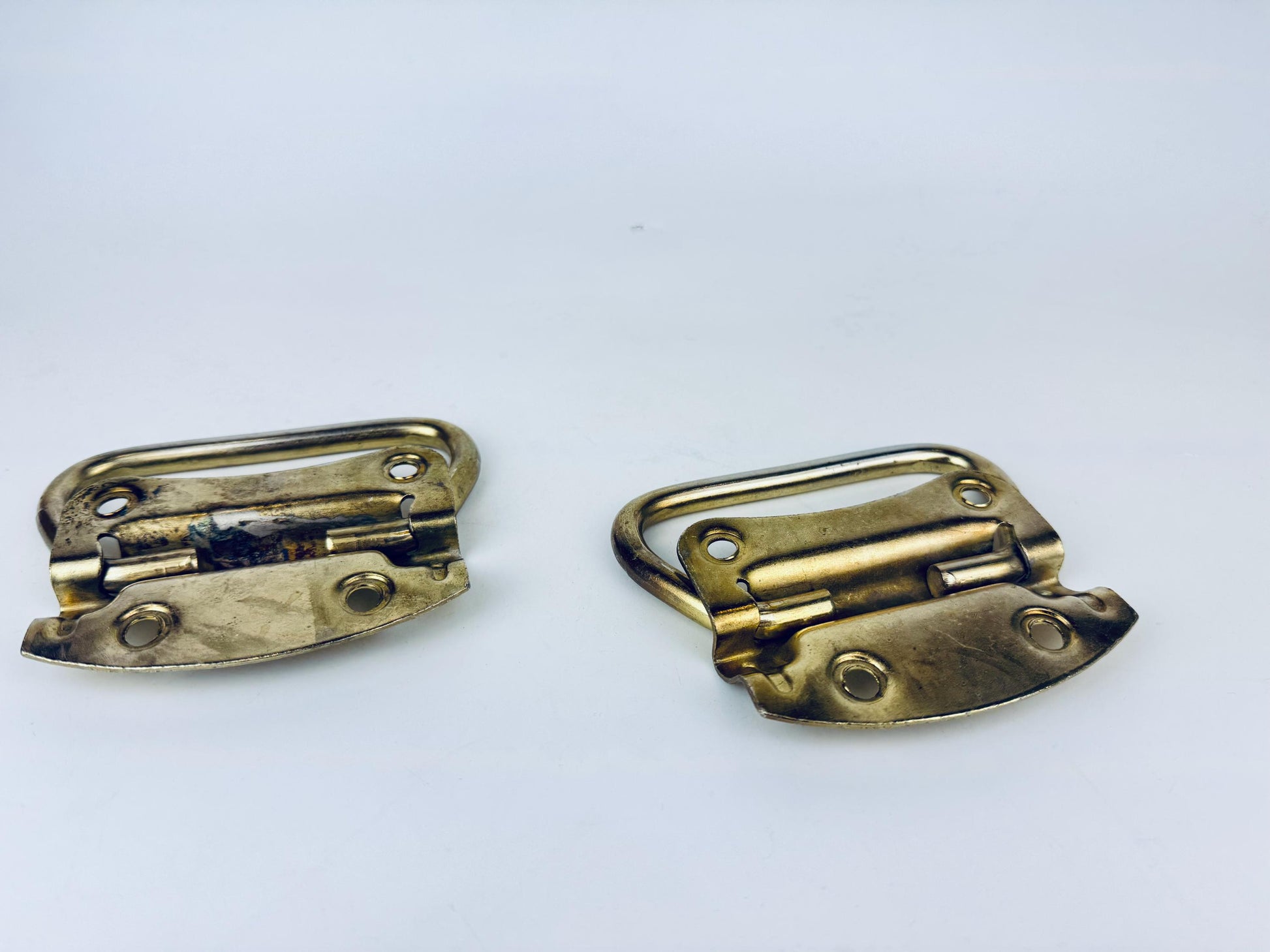 Product image for 'vintage solid brass stanley latch hardware set of two 2 made in usa' (view 7cb80f)