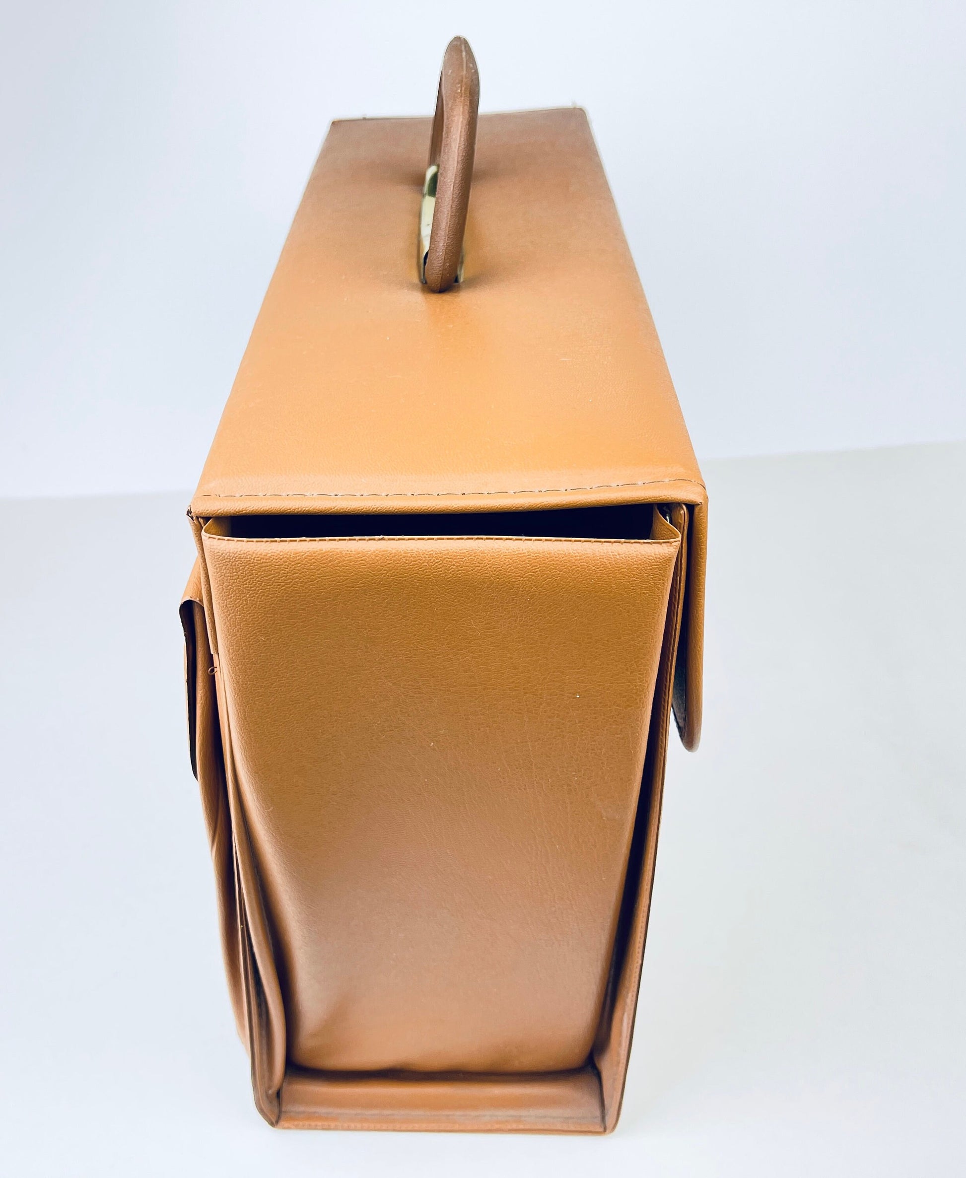 Product image for 'vintage 1980s light brown briefcase made in canada vinyl laptop bag with handle' (view ec34e1)