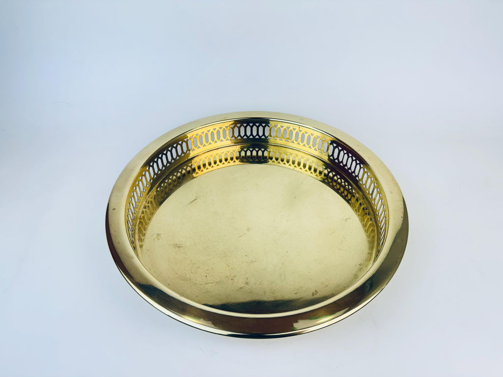 Product image for 'vintage brass reticulated tray 12 round hollywood regency elegance' (view 5b3254)