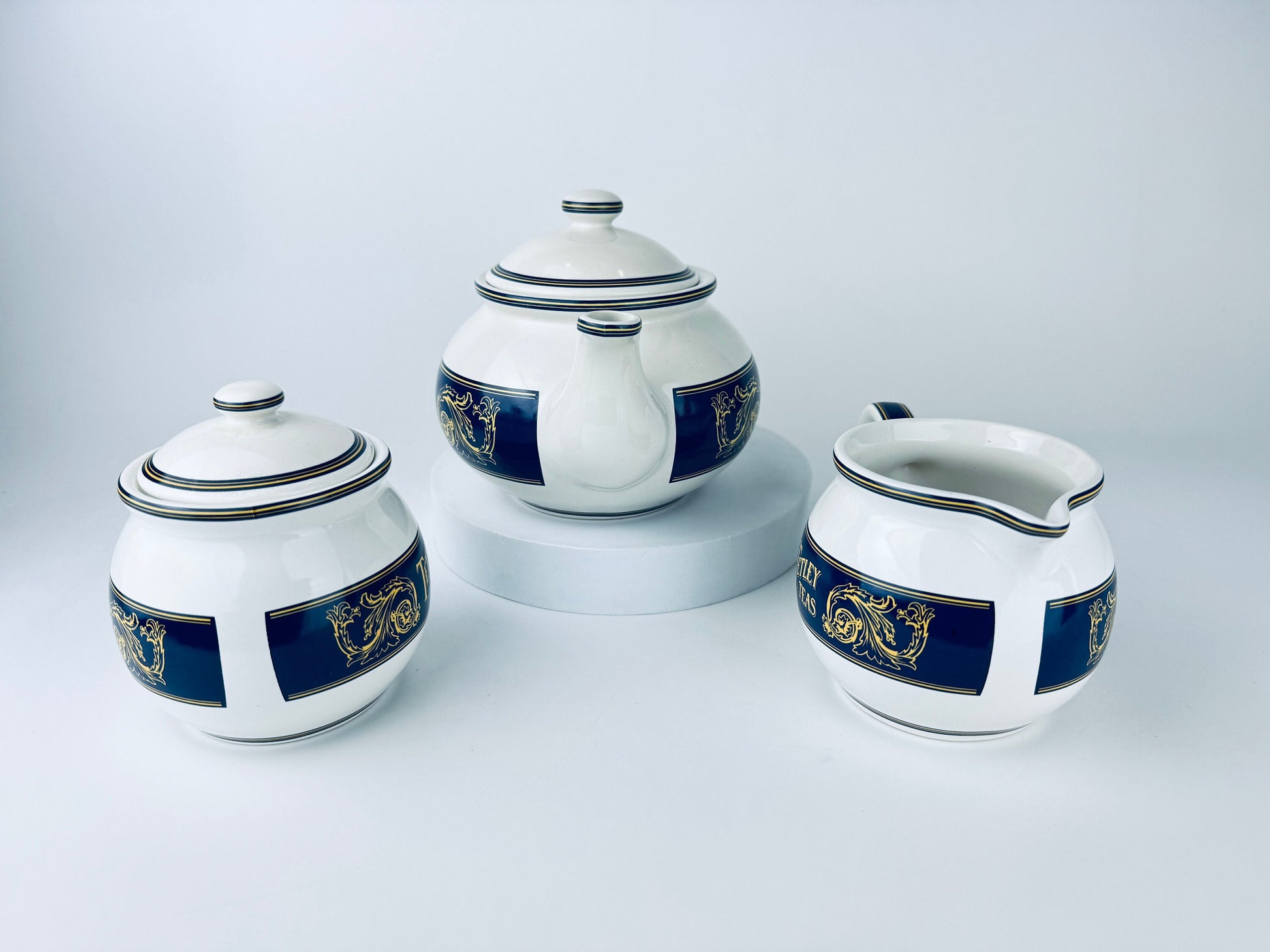 Product image for 'vintage tetley teas kettle teapot set since 1837 made by kilncraft in england promotional tea gift item' (view 55ca10)