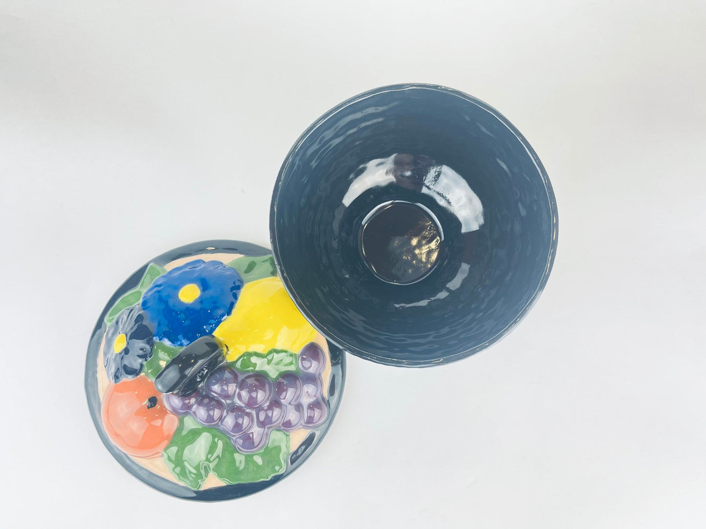 Product image for 'vintage round black ceramic fruit floral bowl with lid' (view 6370a5)