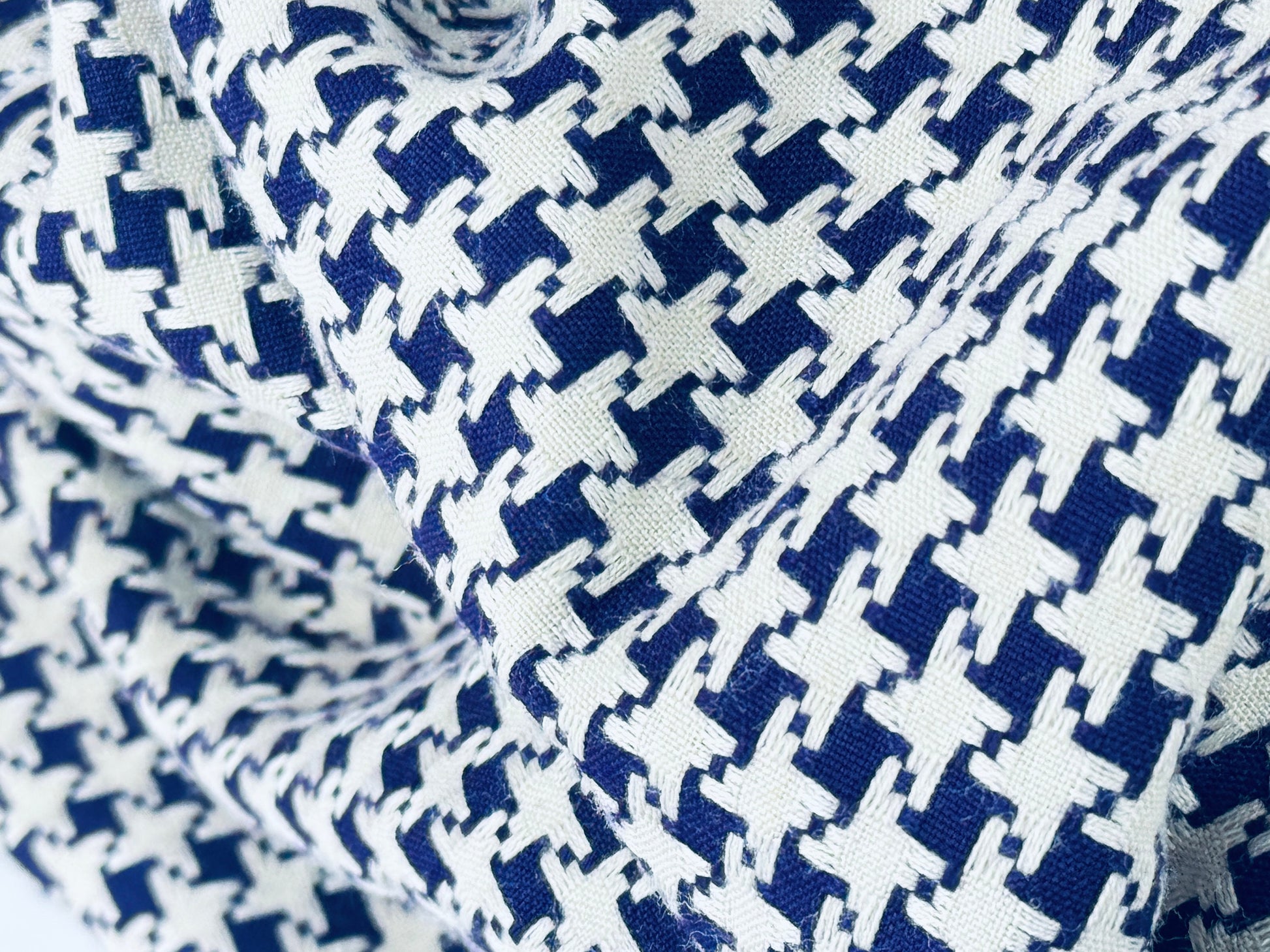 Product image for 'vintage deep purple beige houndstooth thick woven jacquard polyester fabric 56 x 62' (view ef17ea)