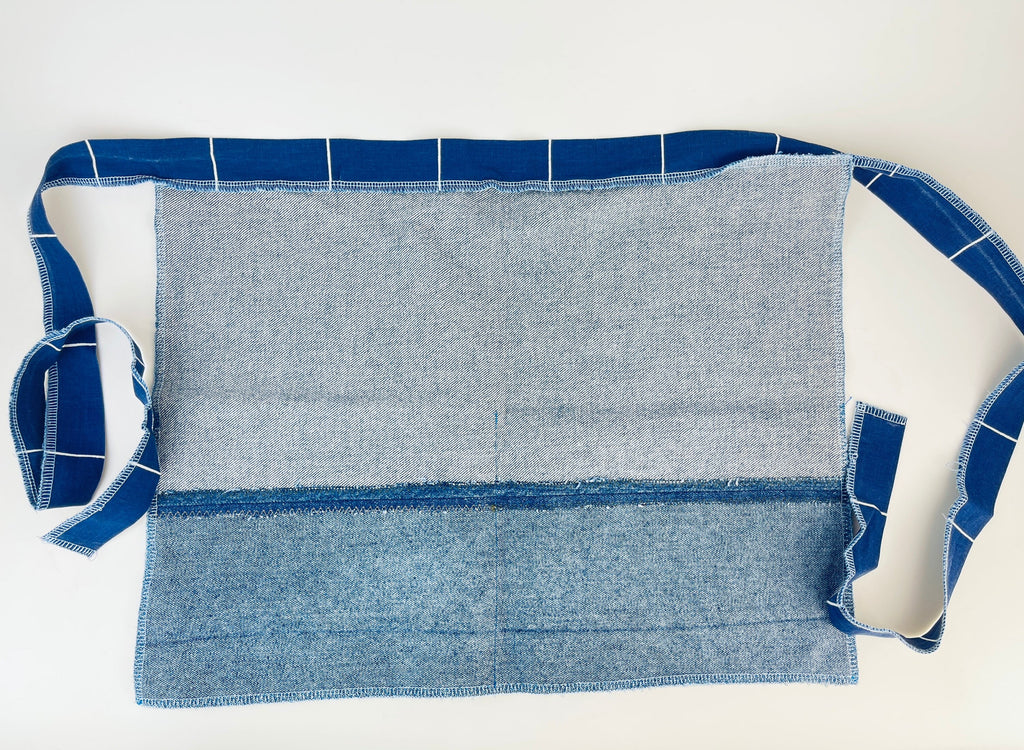 Product image for 'vintage handmade denim gardening waist apron dual front pockets fruit veggie pattern' (view 805ba3)