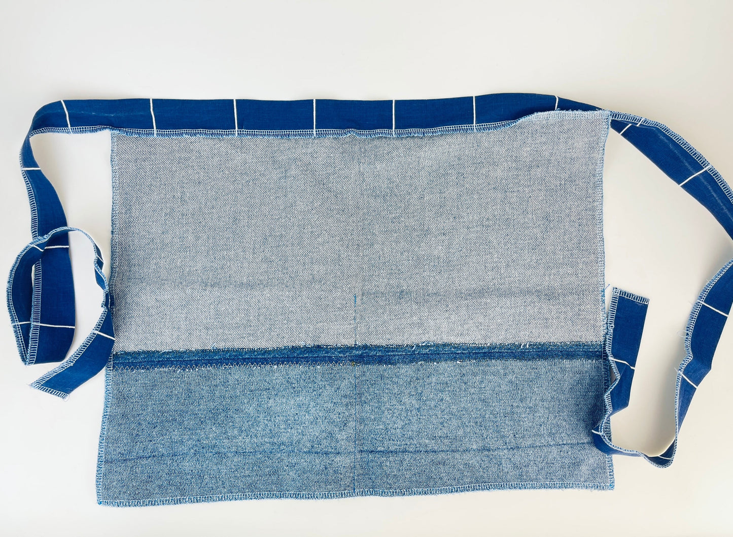 Product image for 'vintage handmade denim gardening waist apron dual front pockets fruit veggie pattern' (view 805ba3)