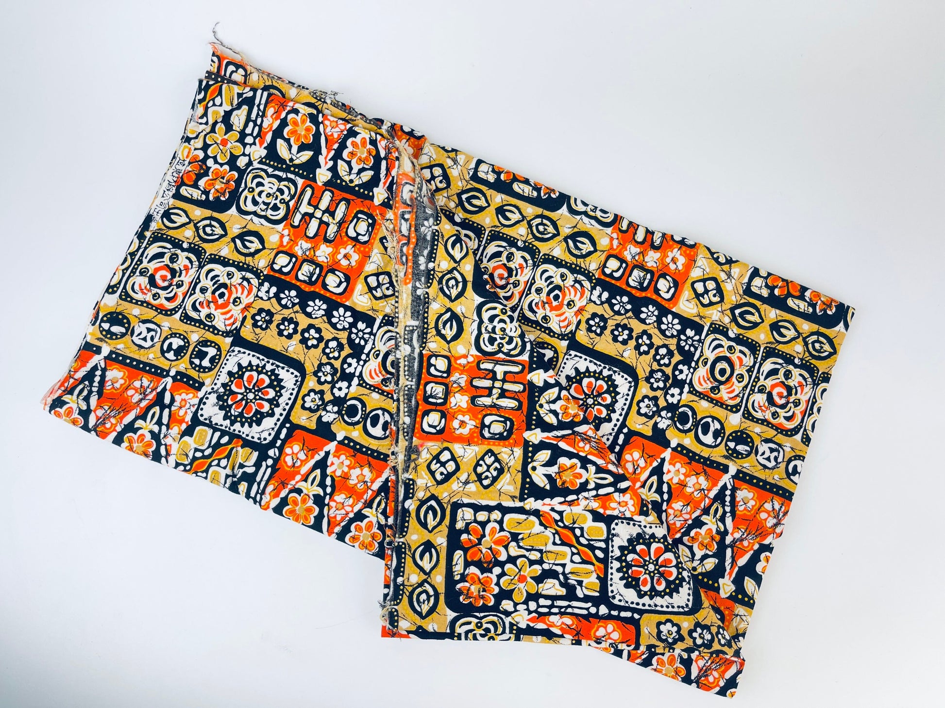 Product image for 'vintage bohemian patchwork fabric bold geometric floral design 33 x 76' (view 6224c2)