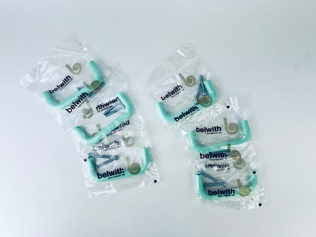 Product image for 'vintage 1980 1990s teal plastic horizontal pull drawer knob hardware new old stock nos made in japan sold individually' (view 672890)
