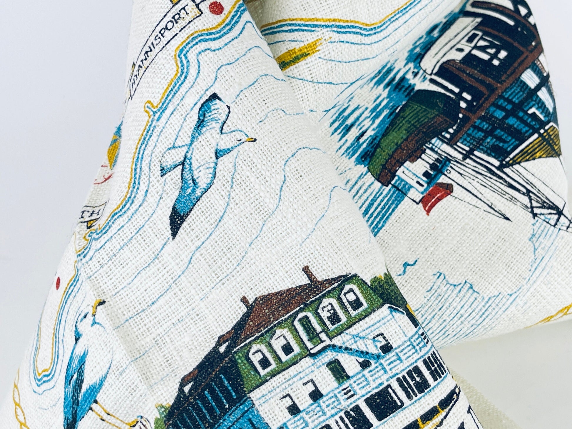 Product image for 'vintage provincetown cape cod linen tea towel the first landing place of the pilgrims pure linen kay dee handprints rhode island' (view 0f3631)