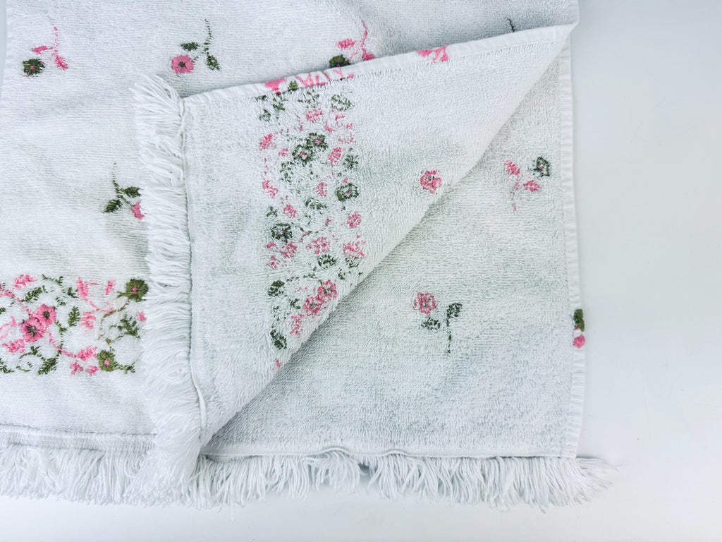 Product image for 'vintage fieldcrest embroidered floral fringe hand towel made in usa 100 cotton' (view 8b0c6c)