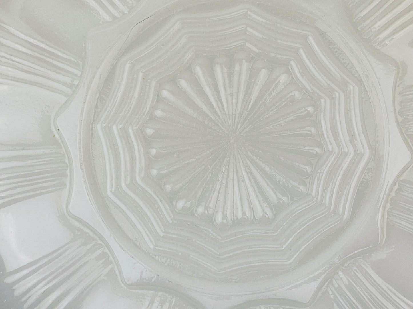 Product image for 'vintage devilled egg plate anchor hocking white milk glass ruffled scalloped gold rimmed edge' (view b36e5c)