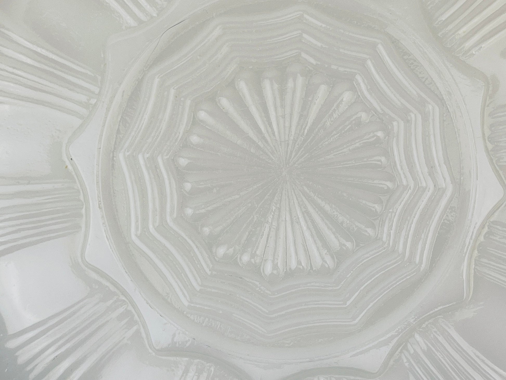 Product image for 'vintage devilled egg plate anchor hocking white milk glass ruffled scalloped gold rimmed edge' (view b36e5c)