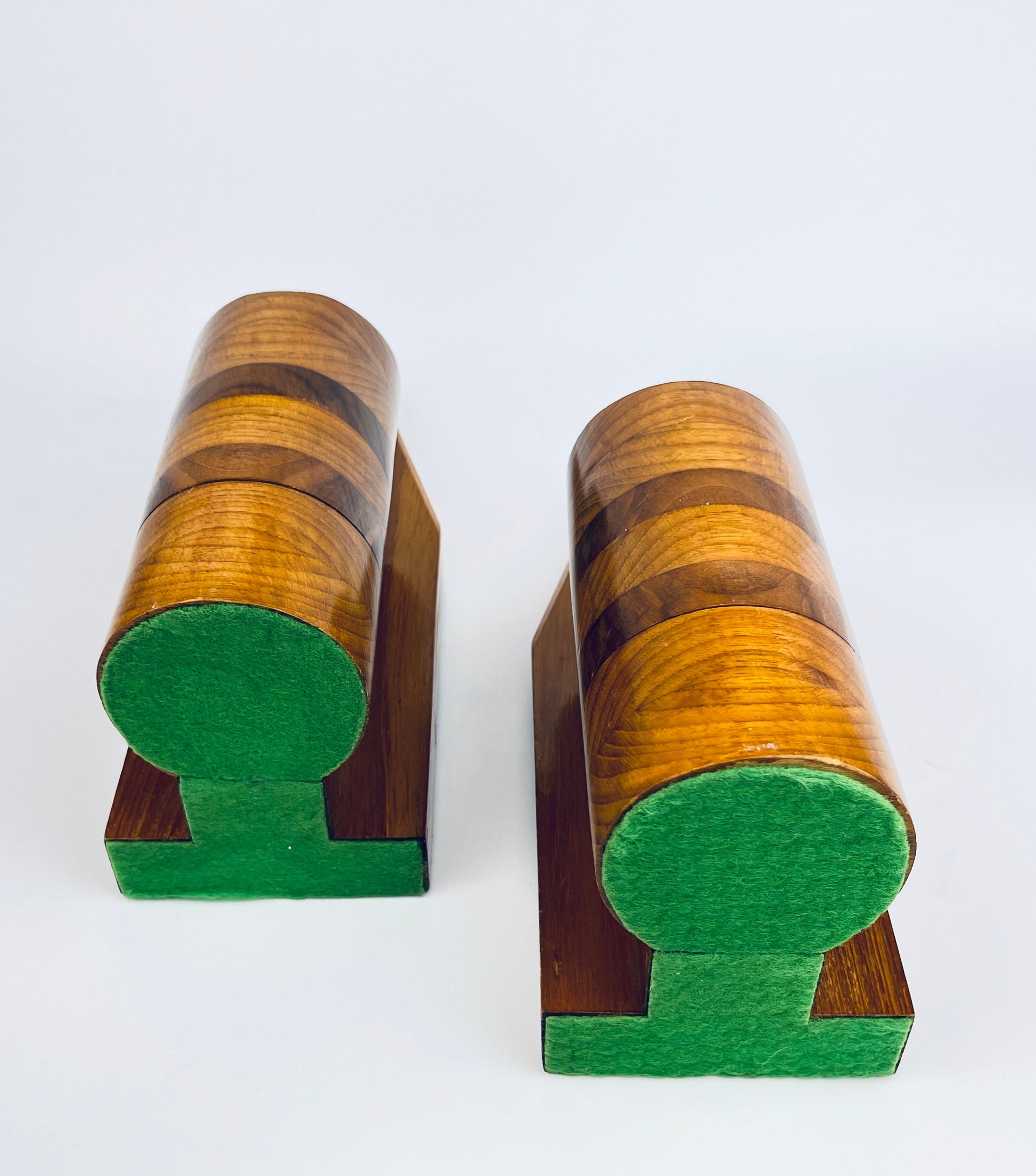 Product image for 'vintage handmade oak mahogany wood book ends felted bottoms' (view e9fbf1)