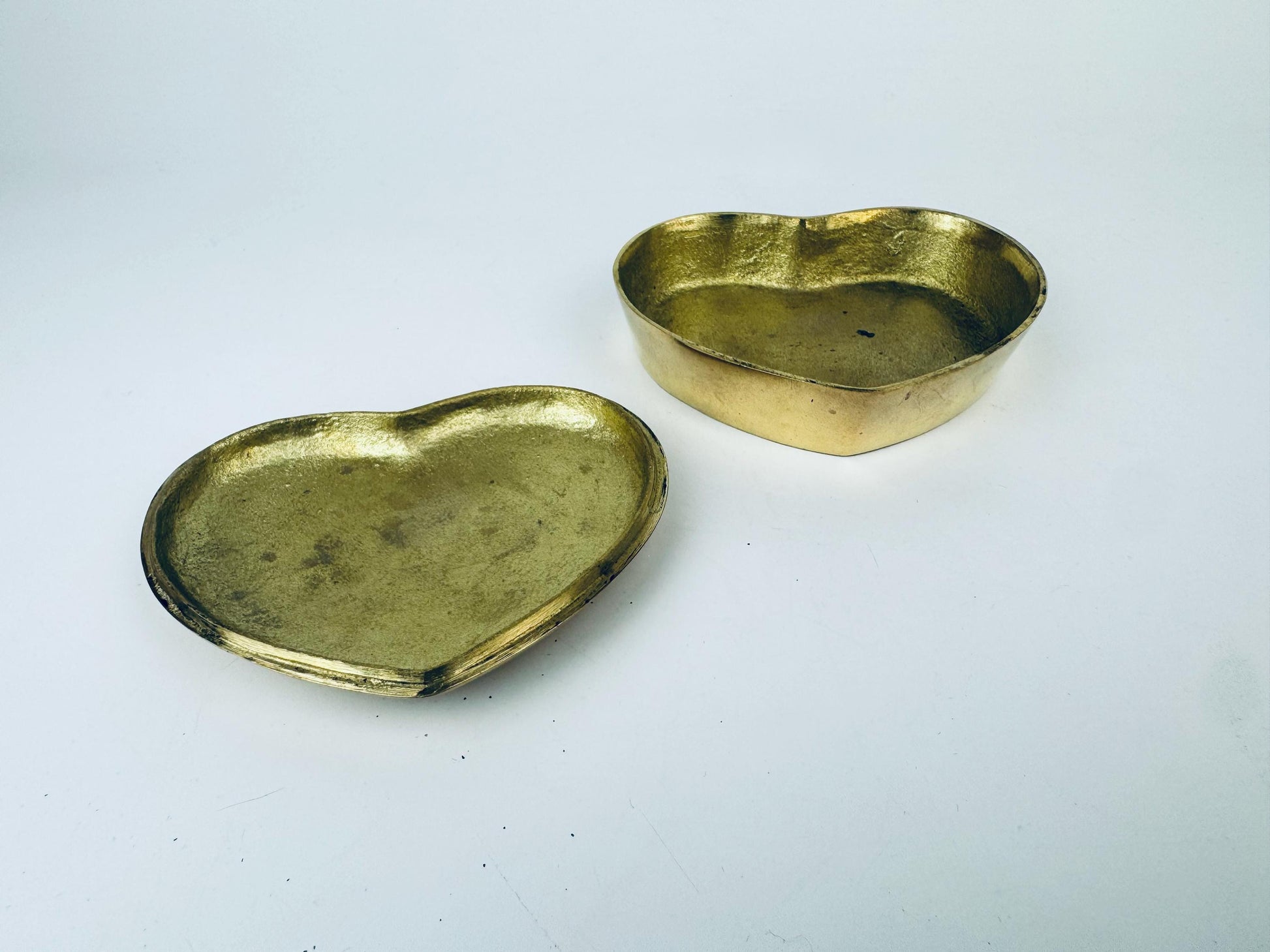 Product image for 'vintage solid brass heart ring trinket dish made in korea' (view 6ef182)