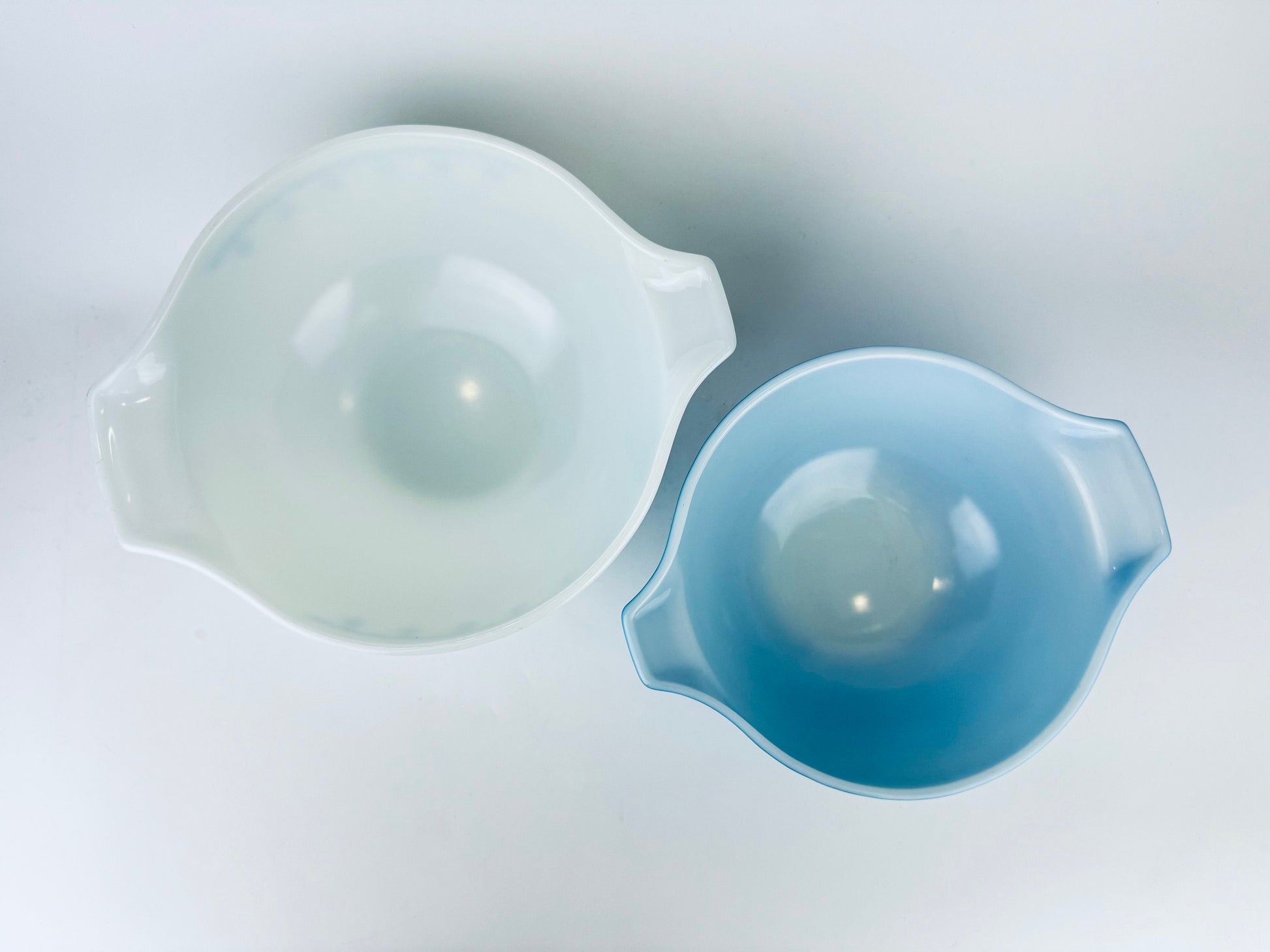 Product image for 'vintage snowflake blue garland pyrex cinderella mixing bowls sold separately' (view d57a44)
