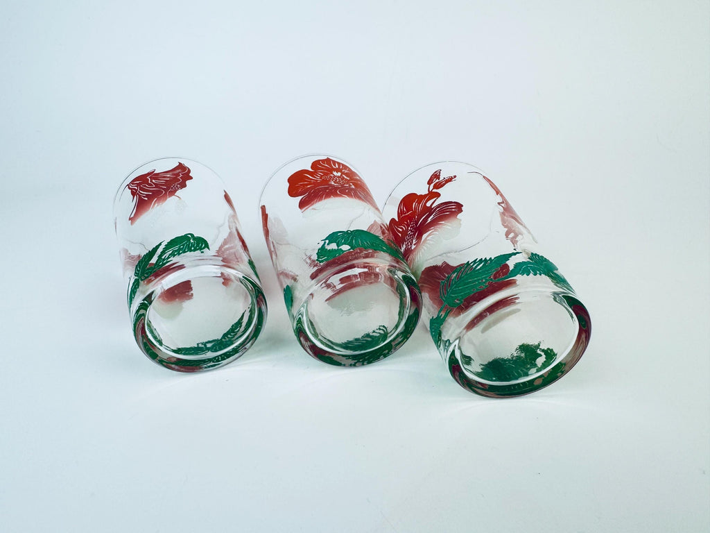 Product image for 'vintage red green floral juice glasses set of three 3' (view 2e4cb3)