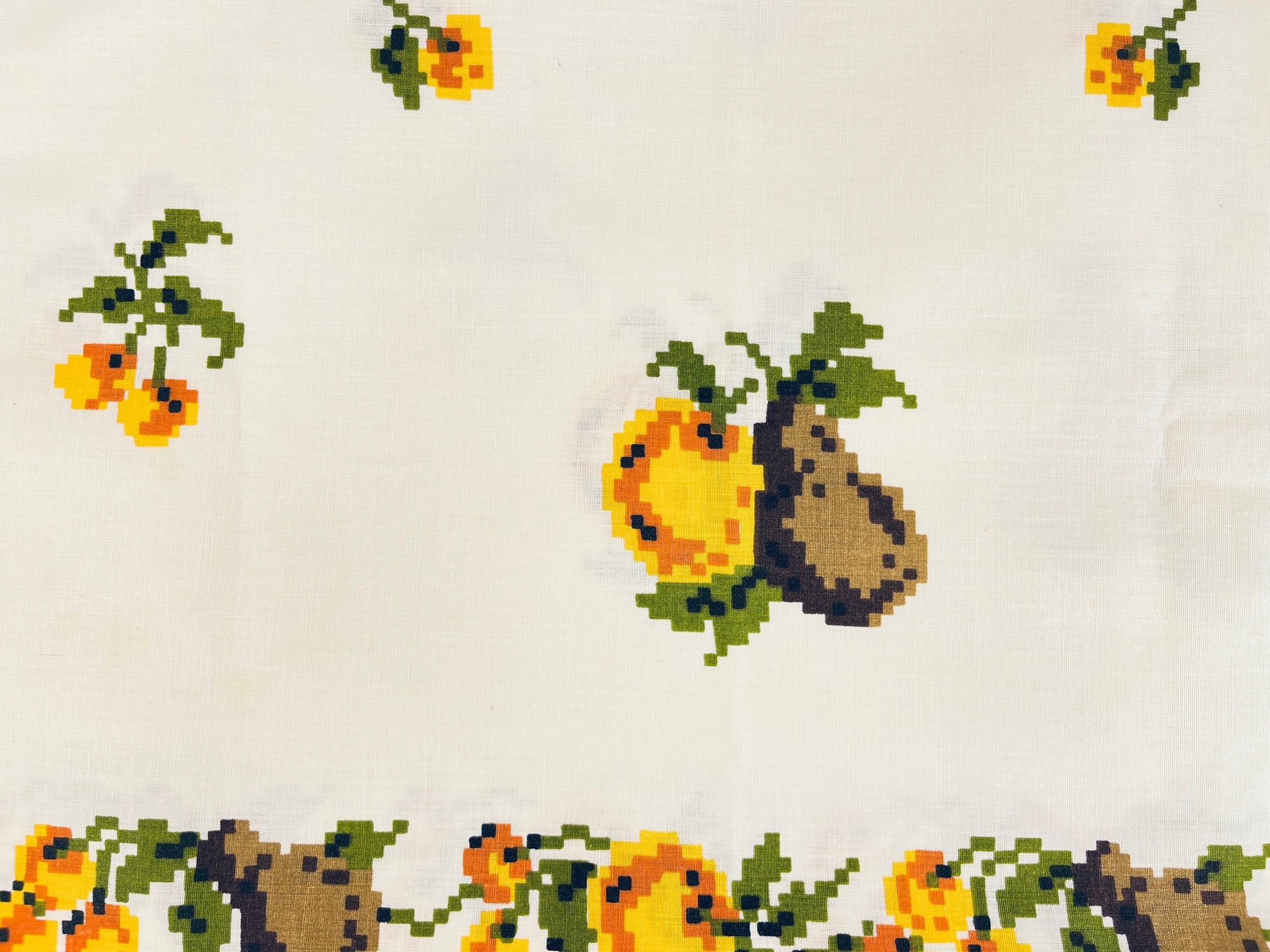 Product image for 'vintage 1960s pixel fruit tablecloth tropical retro kitchen linen' (view 4c13c0)