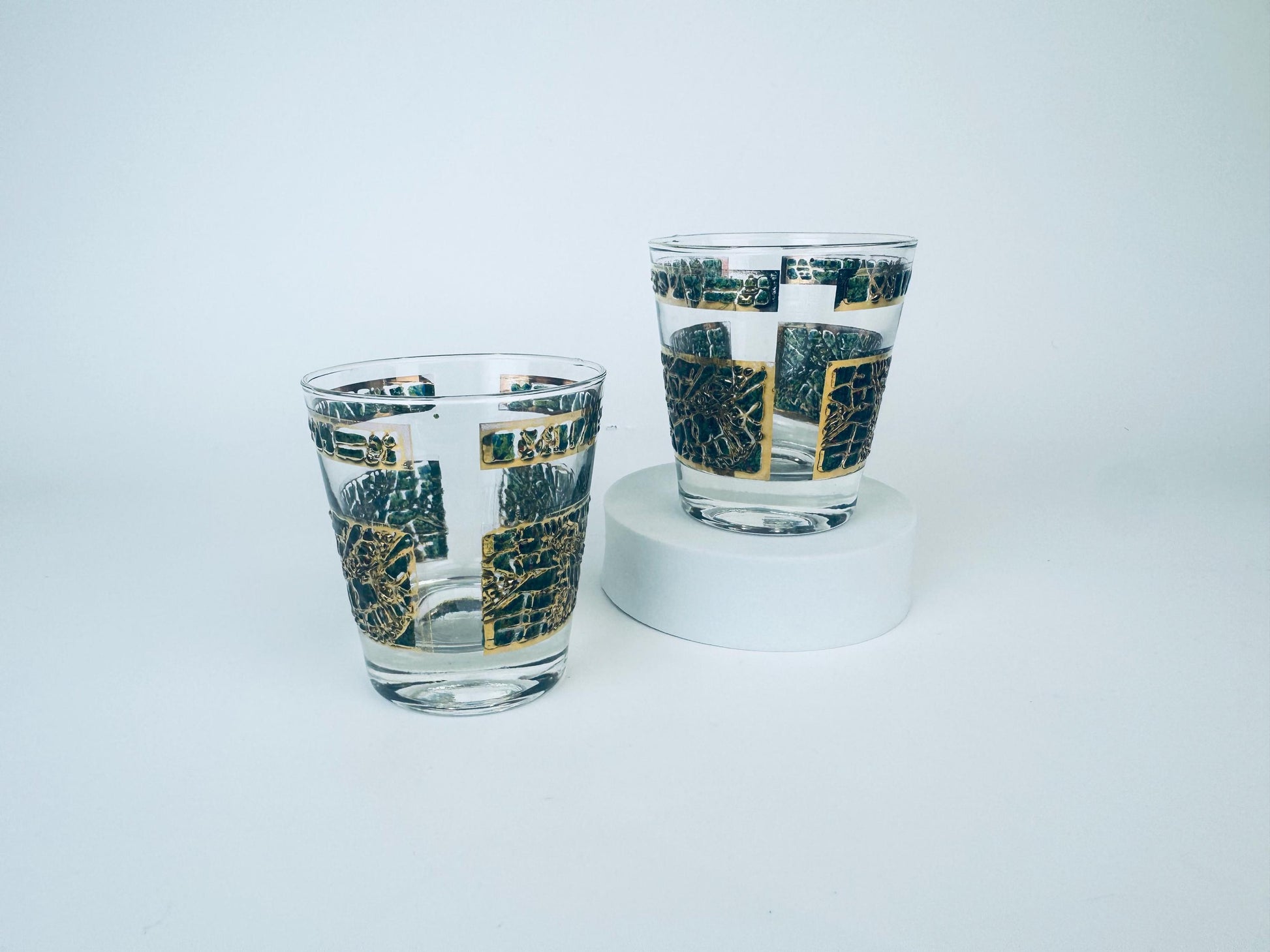 Product image for 'vintage gold green pattern lowball whiskey glasses dominion glass company set of two 2' (view cdc2c9)