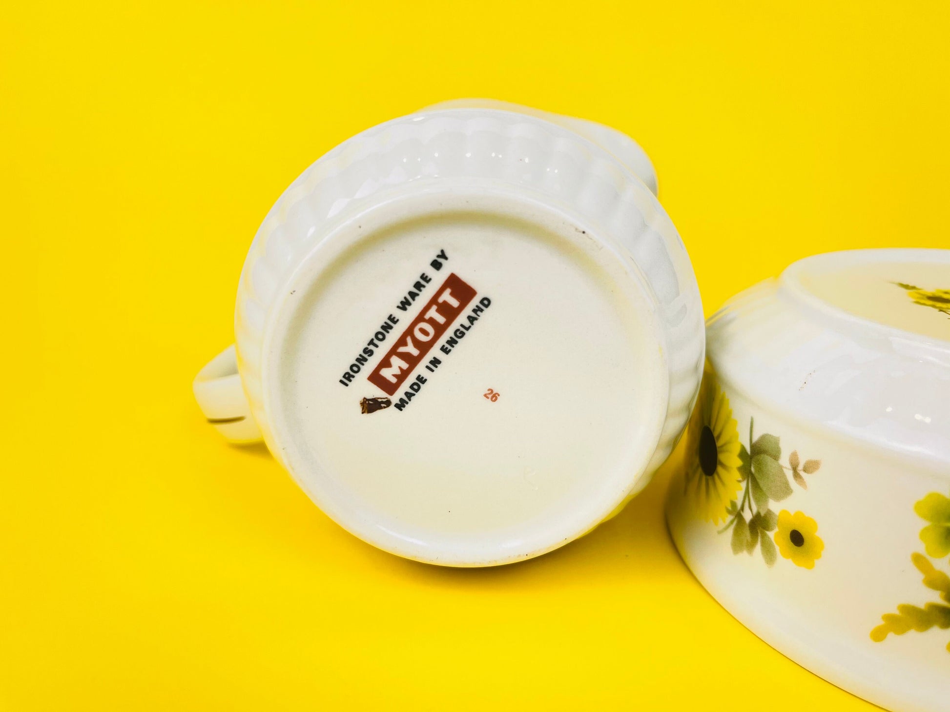 Product image for 'vintage myott yellow daisy ironstone cream sugar set made in england' (view 1354cf)