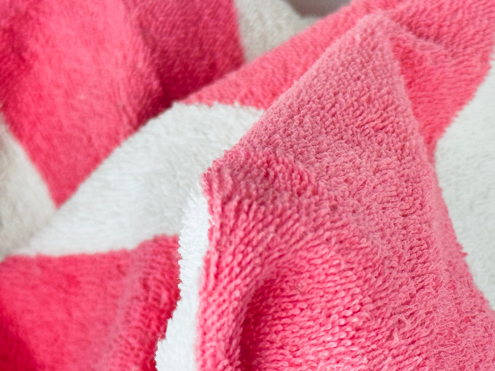 Product image for 'vintage cannon pink white striped bath towel made in usa' (view 131735)