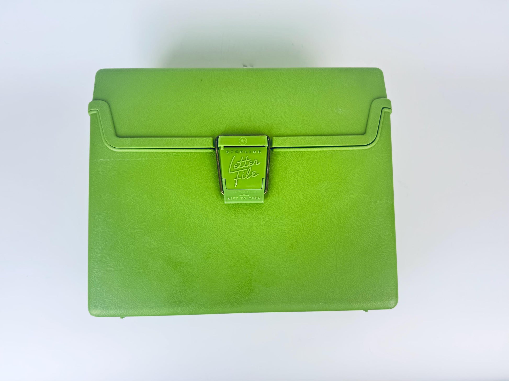 Product image for 'vintage sterling avocado green plastic letter file organizer' (view 78caef)