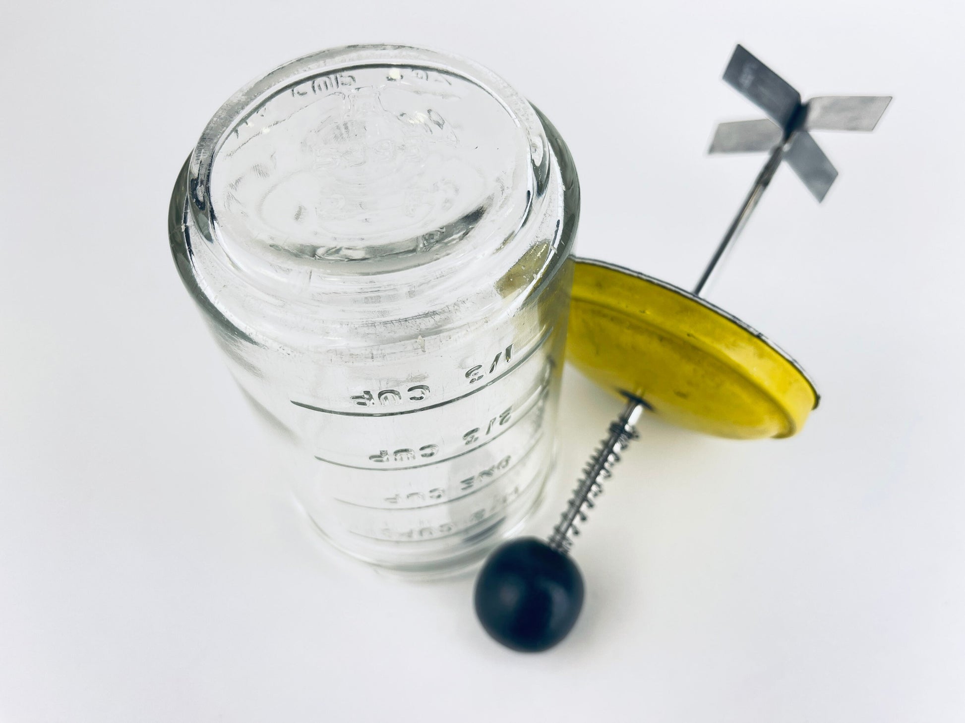 Product image for 'vintage mid century androck nut roto chopper yellow metal black wood accent' (view 3ce73f)