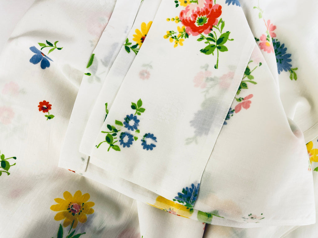 Product image for 'vintage 1970s montgomery ward floral twin double flat sheet made in canada' (view 735142)