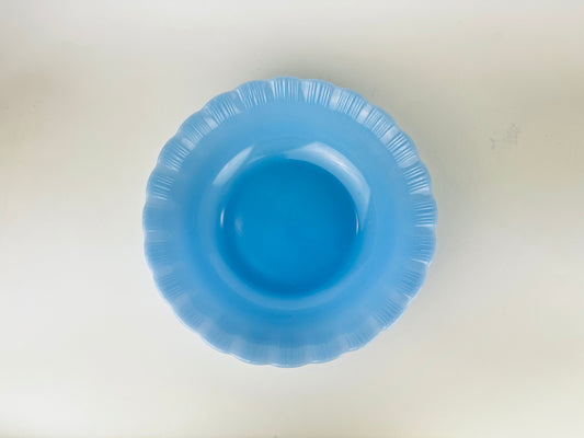 Product image for 'vintage delphite blue pyrex 9 decorative bowl made in canada' (view cbc241)