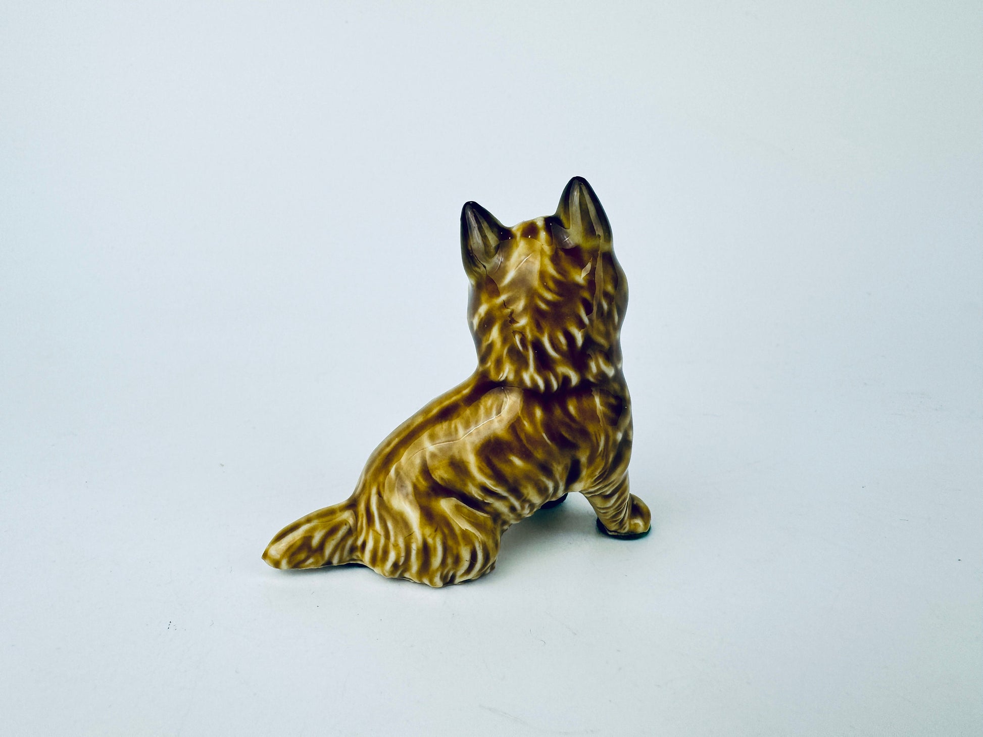 Product image for 'vintage wade whoppa porcelain cairn dog figurine made in england' (view 7d5d9f)