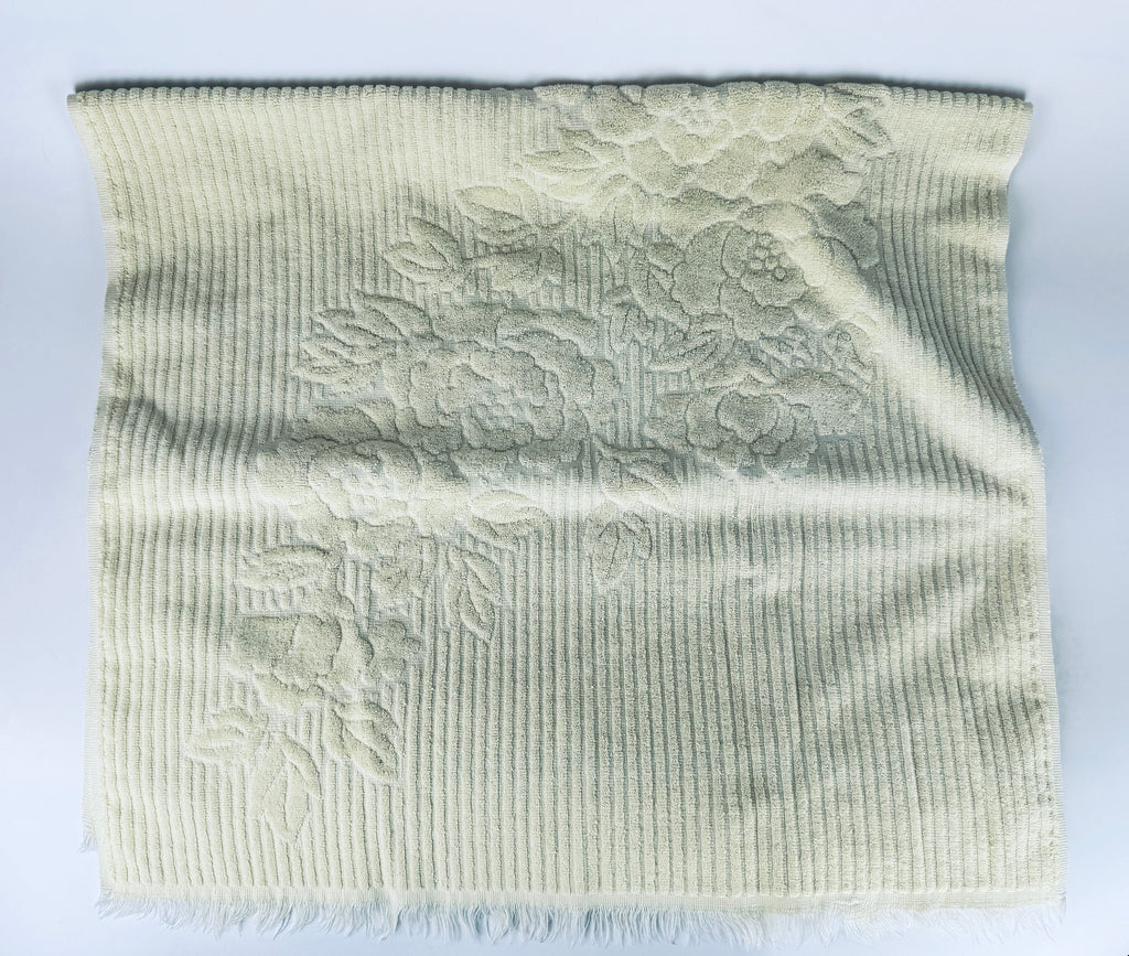 Product image for 'vintage pale yellow rose floral fringe bath shower towel cannon gold label made in usa' (view b22ae9)