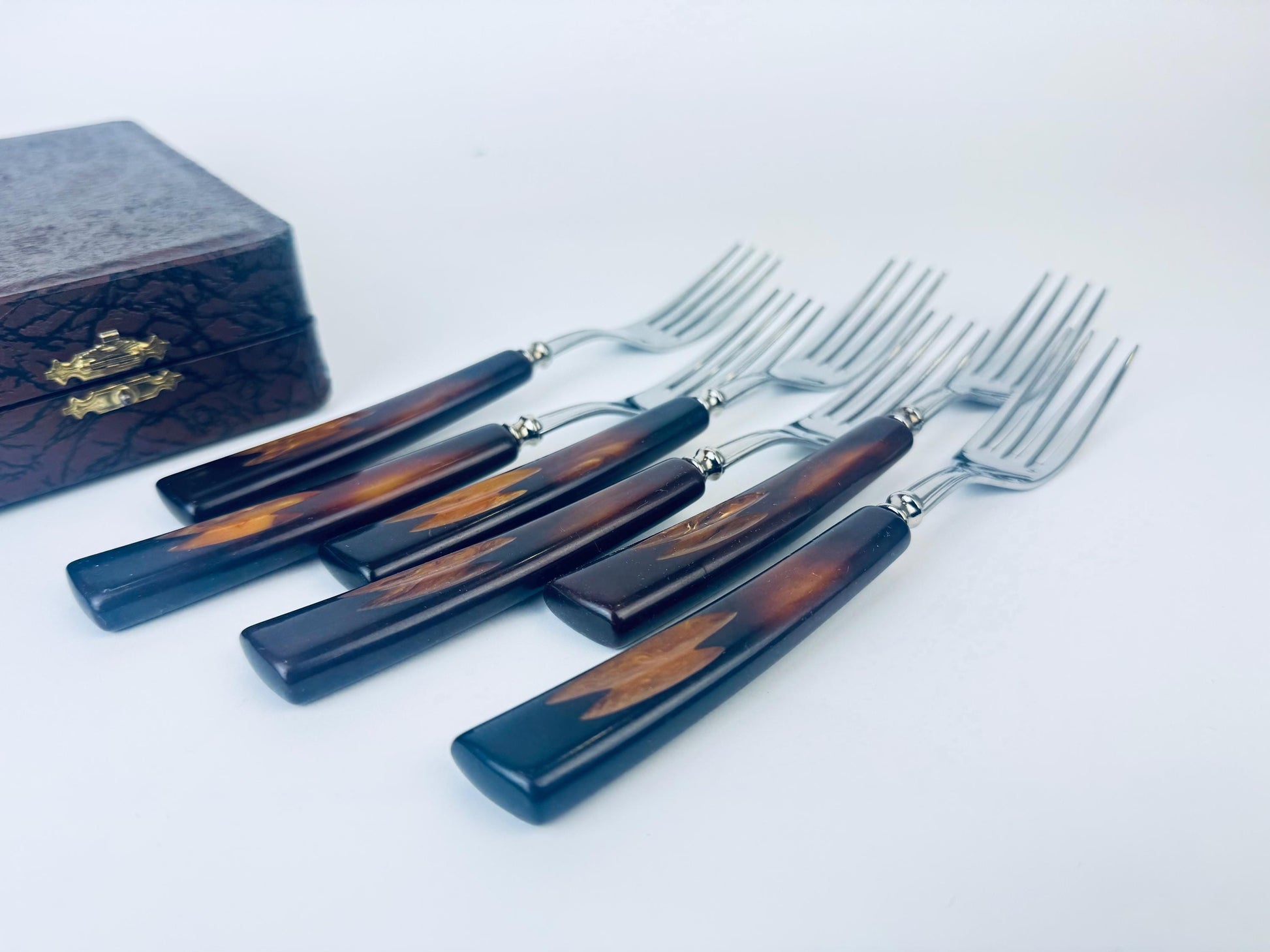 Product image for 'vintage gh glo hill fork set stainless steel bakelite handle set set of six 6' (view 62bd35)