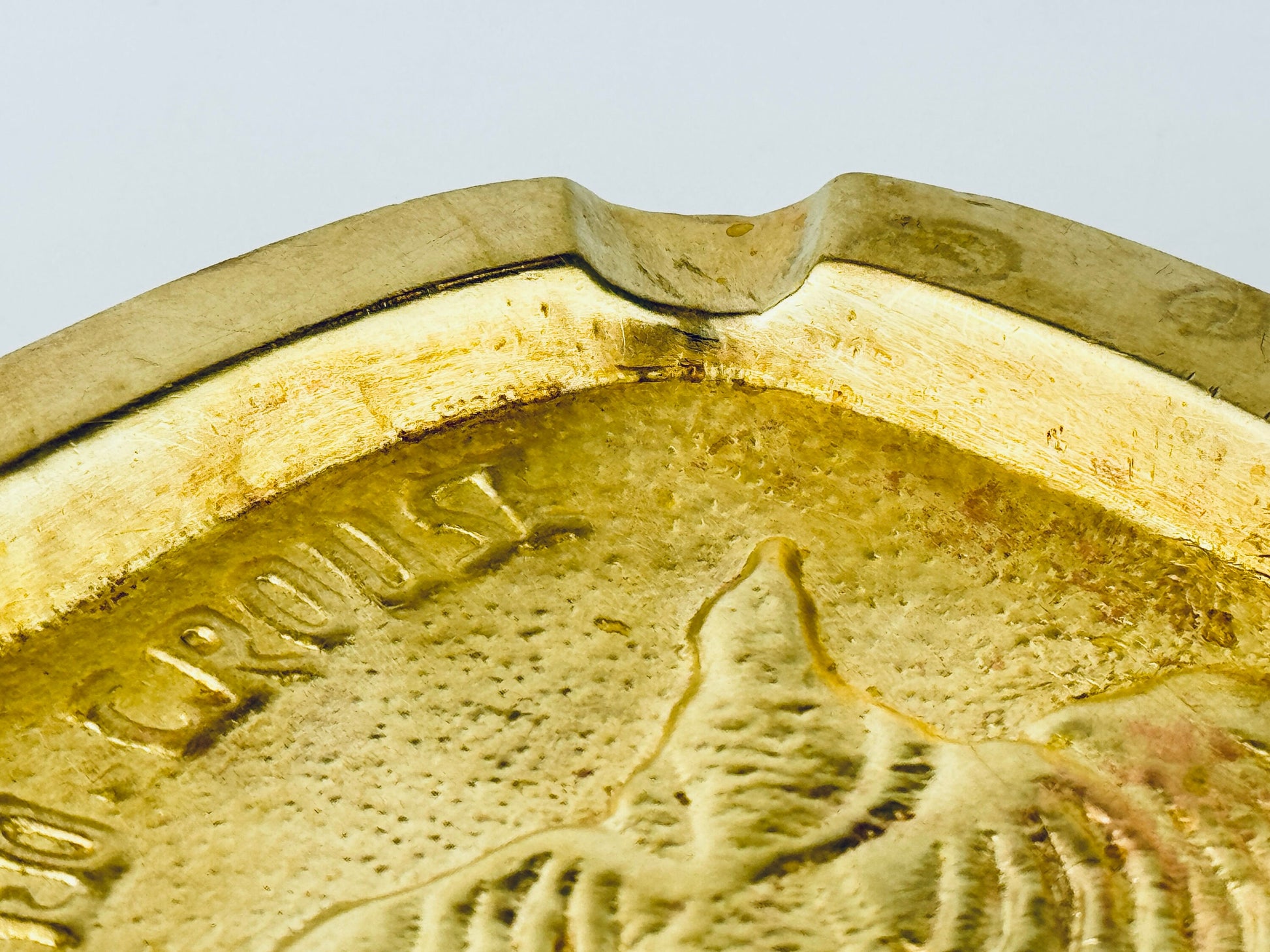 Product image for 'vintage solid heavy brass ruffled grouse ashtray attractive aged metal patina hunter gift' (view a9a017)