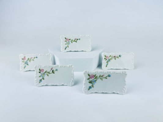 Product image for 'vintage white ceramic floral detail item labels wedding dinner party tablescape decor set of five 5 made in japan' (view bd78ff)