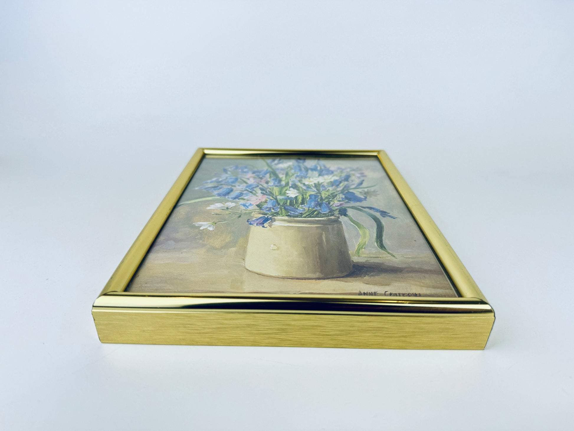 Product image for 'vintage wall mount brushed gold tone metal 6 x 8 picture frame pressure held back frames sold separately' (view e9f6bf)