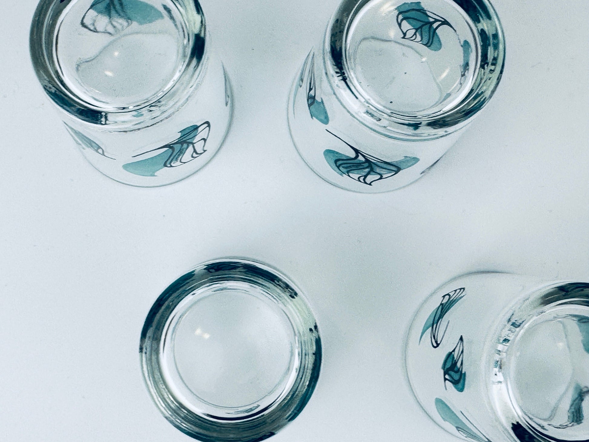 Product image for 'vintage mcm green black foliage leaf shot glasses set of four 4 england made' (view cc6d68)