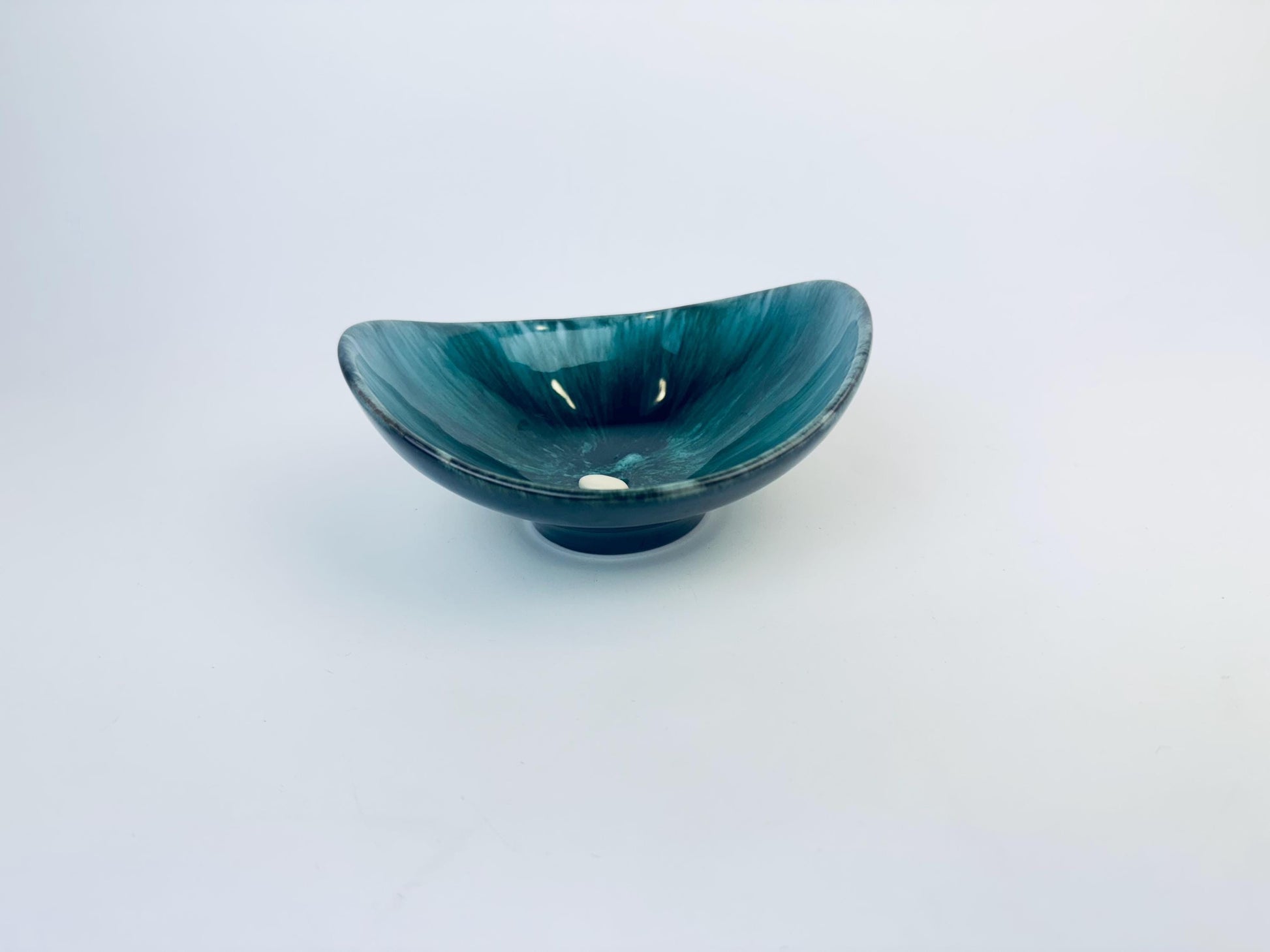 Product image for 'vintage green drip glaze ceramic trinket dish bowl blue mountain pottery bmp made in canada' (view b327f7)