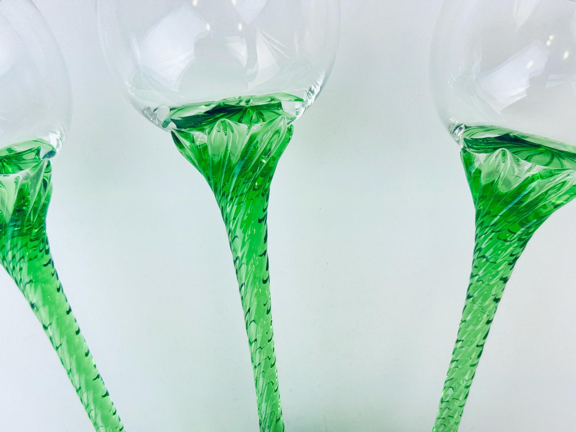 Product image for 'vintage 1970s green swirl stem wine glasses set of 3' (view 9cbdb0)