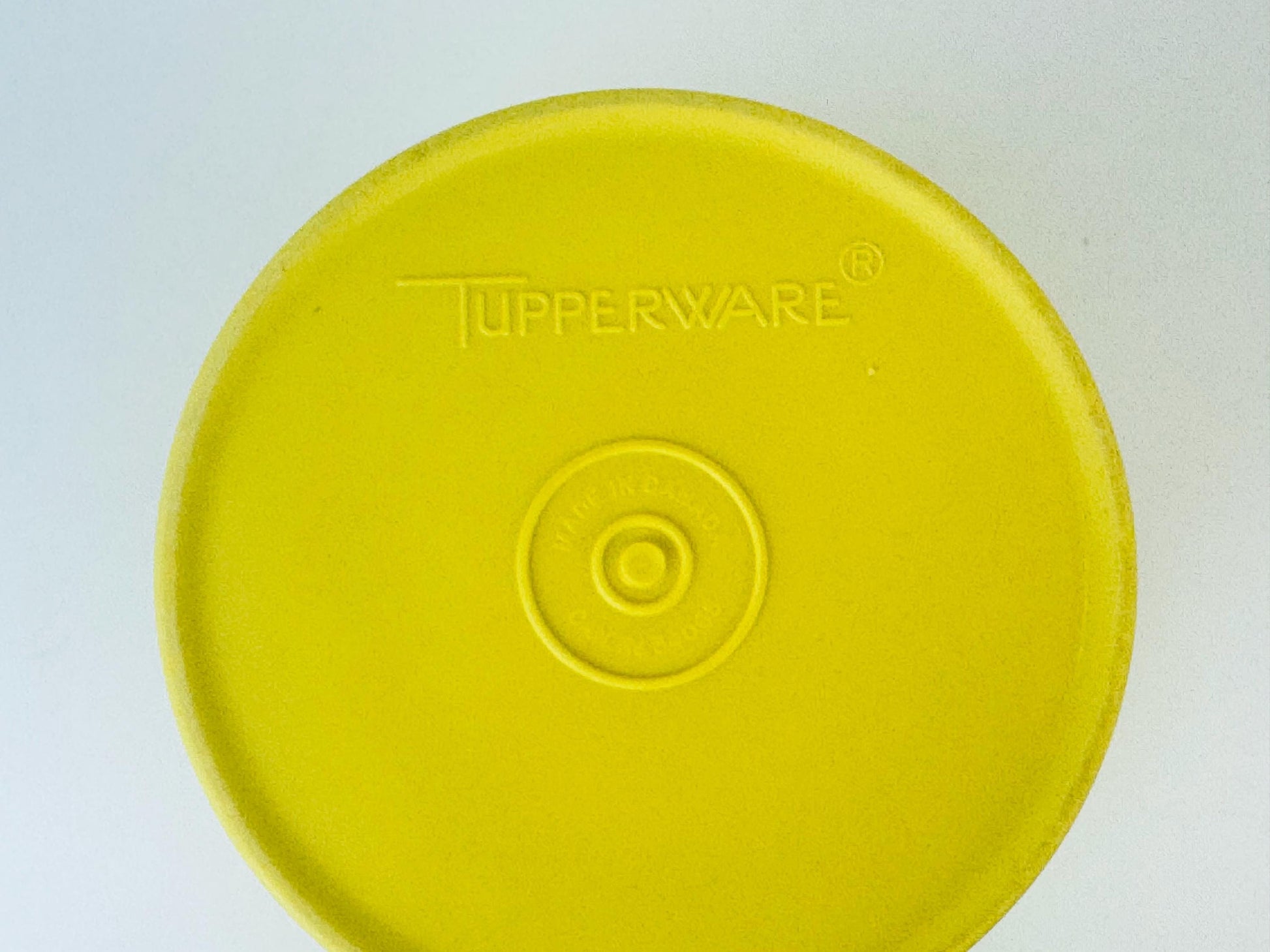Product image for 'vintage yellow plastic tupperware servalier countertop container instant touch lid scroll pattern made in canada 1' (view 53663b)