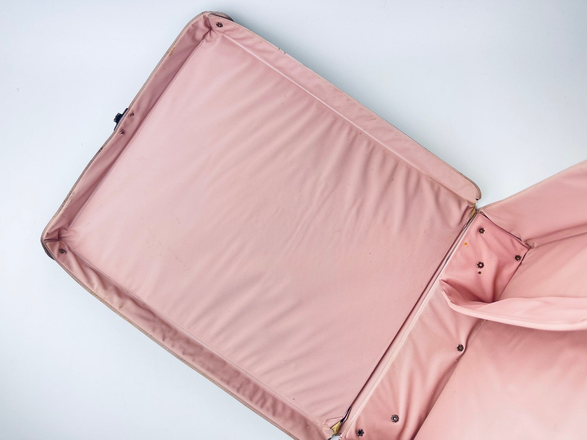 Product image for 'vintage 1964 barbie midge redhead doll case' (view d4427f)